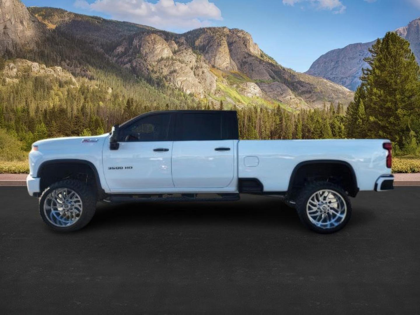 2022 Summit White /Jet Black Chevrolet Silverado 3500HD (1GC4YUEY9NF) with an Duramax 66L V-8 diesel direct injection engine, Automatic transmission, located at 1175 N Woodruff Ave, Idaho Falls, ID, 83401, 43.506901, -111.999657 - At Timberline Auto, finding a great deal on your next vehicle is always easy! Our experienced sales staff's goal is to help find you the right vehicle at the right price! Our knowledgeable finance department has options for almost any credit score. We offer extended service contract options to prote - Photo#1