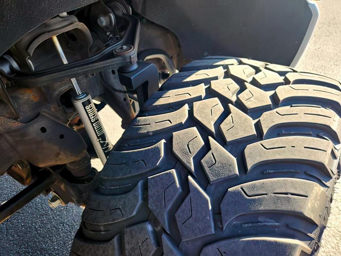 2022 Summit White /Jet Black Chevrolet Silverado 3500HD (1GC4YUEY9NF) with an Duramax 66L V-8 diesel direct injection engine, Automatic transmission, located at 1175 N Woodruff Ave, Idaho Falls, ID, 83401, 43.506901, -111.999657 - At Timberline Auto, finding a great deal on your next vehicle is always easy! Our experienced sales staff's goal is to help find you the right vehicle at the right price! Our knowledgeable finance department has options for almost any credit score. We offer extended service contract options to prote - Photo#15