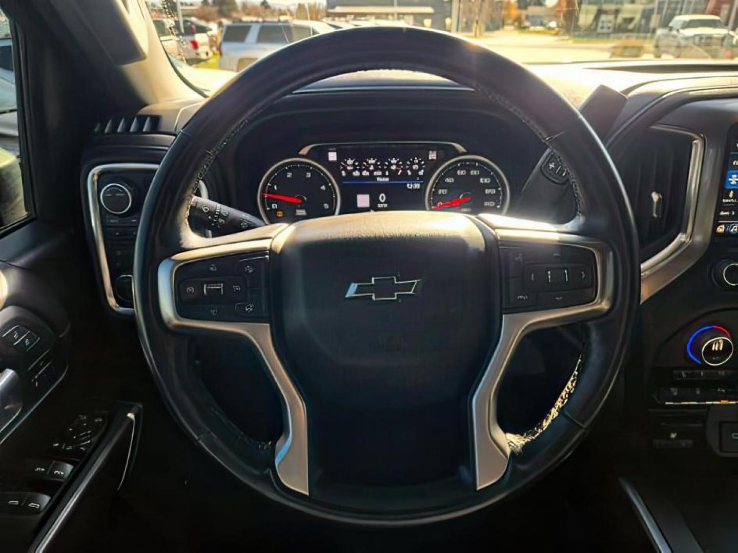 2022 Summit White /Jet Black Chevrolet Silverado 3500HD (1GC4YUEY9NF) with an Duramax 66L V-8 diesel direct injection engine, Automatic transmission, located at 1175 N Woodruff Ave, Idaho Falls, ID, 83401, 43.506901, -111.999657 - At Timberline Auto, finding a great deal on your next vehicle is always easy! Our experienced sales staff's goal is to help find you the right vehicle at the right price! Our knowledgeable finance department has options for almost any credit score. We offer extended service contract options to prote - Photo#16