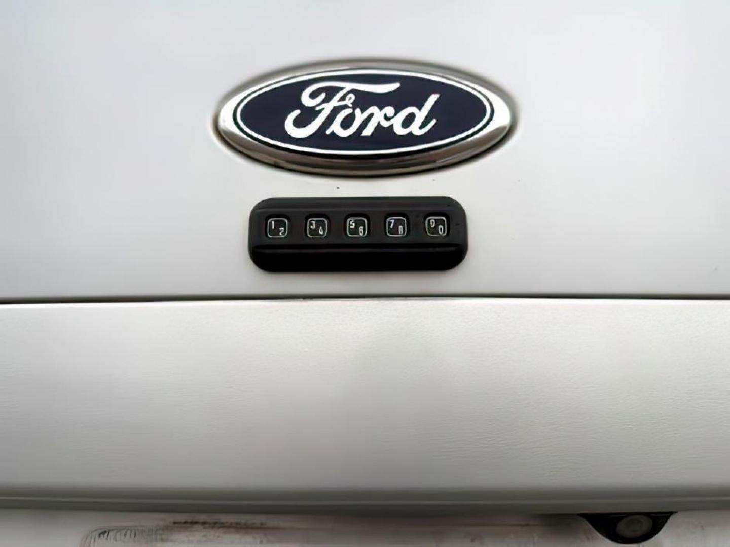 2014 SILVER /CLOTH Ford Transit Connect Wagon (NM0GE9G75E1) with an 25 I4 engine, Automatic transmission, located at 1175 N Woodruff Ave, Idaho Falls, ID, 83401, 43.506901, -111.999657 - At Timberline Auto, finding a great deal on your next vehicle is always easy! Our experienced sales staff's goal is to help find you the right vehicle at the right price! Our knowledgeable finance department has options for almost any credit score. We offer extended service contract options to prote - Photo#4