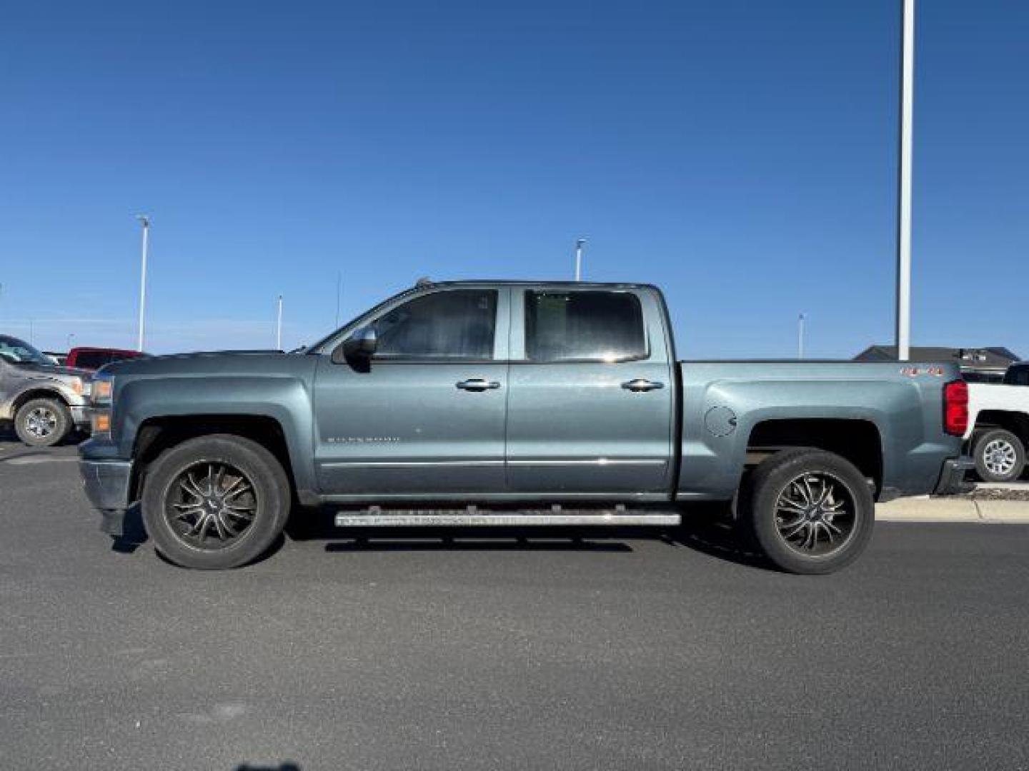 2014 BLUE /LEATHER Chevrolet Silverado 1500 (3GCUKSEC6EG) with an 53 V8 engine, Automatic transmission, located at 1175 N Woodruff Ave, Idaho Falls, ID, 83401, 43.506901, -111.999657 - At Timberline Auto, finding a great deal on your next vehicle is always easy! Our experienced sales staff's goal is to help find you the right vehicle at the right price! Our knowledgeable finance department has options for almost any credit score. We offer extended service contract options to prote - Photo#1