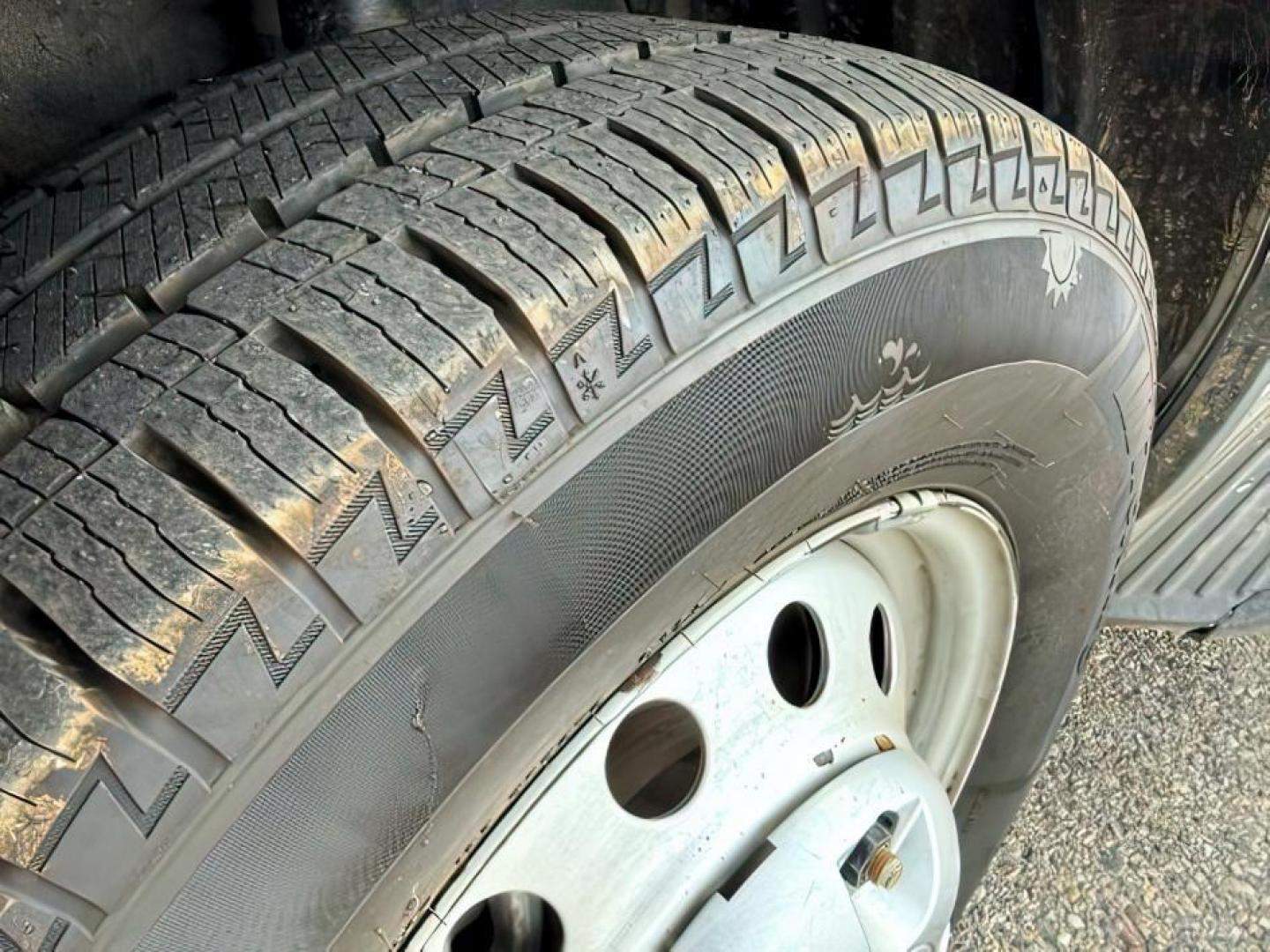 2023 Oxford White /Ebony Ford Transit Passenger Wagon (1FBAX9X80PK) with an 35L V-6 portdirect injection engine, Automatic transmission, located at 1175 N Woodruff Ave, Idaho Falls, ID, 83401, 43.506901, -111.999657 - Photo#10