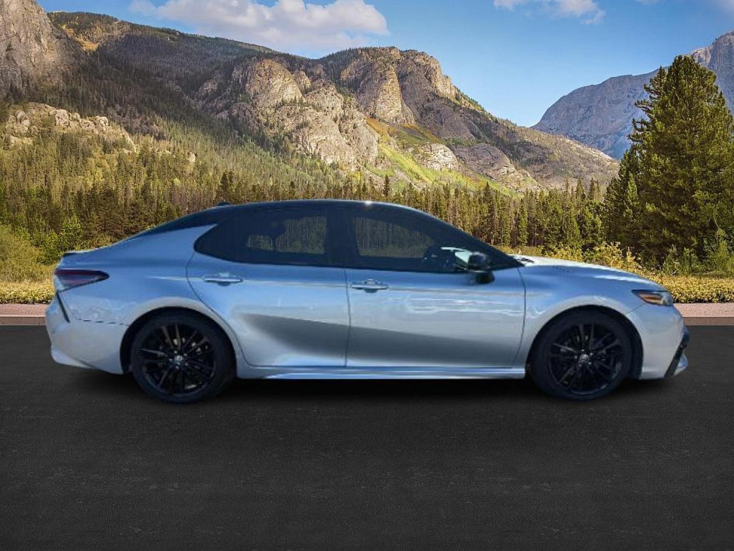 2021 SILVER /Cockpit Red, leather Toyota Camry (4T1K61BK7MU) with an 25L L4 DOHC 16V engine, Automatic transmission, located at 1175 N Woodruff Ave, Idaho Falls, ID, 83401, 43.506901, -111.999657 - At Timberline Auto, finding a great deal on your next vehicle is always easy! Our experienced sales staff's goal is to help find you the right vehicle at the right price! Our knowledgeable finance department has options for almost any credit score. We offer extended service contract options to prote - Photo#5