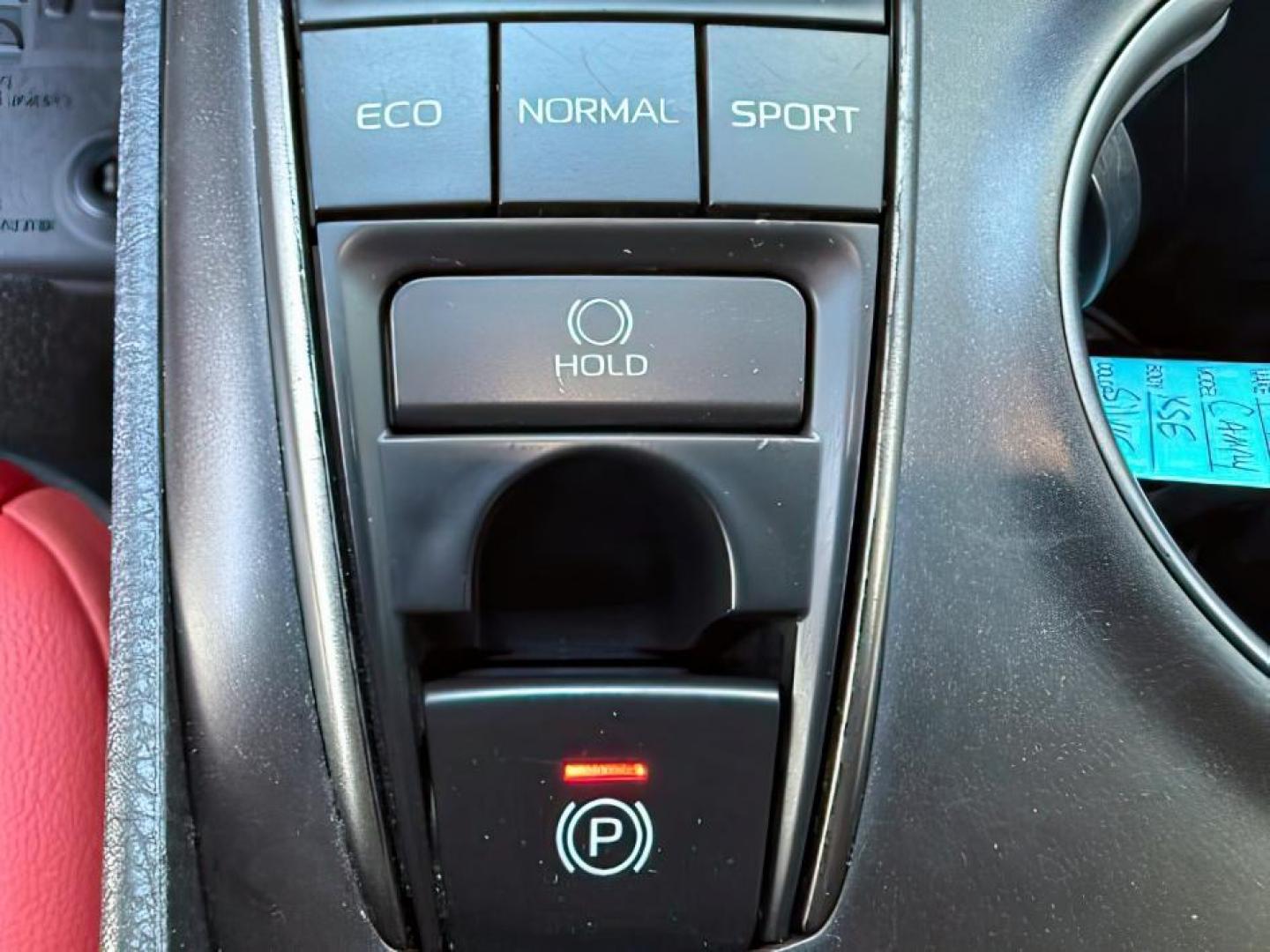 2021 SILVER /Cockpit Red, leather Toyota Camry (4T1K61BK7MU) with an 25L L4 DOHC 16V engine, Automatic transmission, located at 1175 N Woodruff Ave, Idaho Falls, ID, 83401, 43.506901, -111.999657 - At Timberline Auto, finding a great deal on your next vehicle is always easy! Our experienced sales staff's goal is to help find you the right vehicle at the right price! Our knowledgeable finance department has options for almost any credit score. We offer extended service contract options to prote - Photo#17