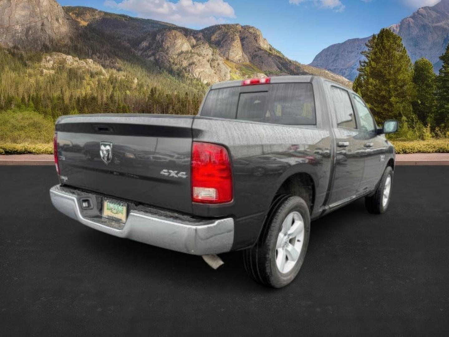 2017 GRAY /Diesel Grey/Black Ram 1500 (1C6RR7LG5HS) with an Pentastar 36L V-6 DOHC engine, Automatic transmission, located at 1175 N Woodruff Ave, Idaho Falls, ID, 83401, 43.506901, -111.999657 - At Timberline Auto, finding a great deal on your next vehicle is always easy! Our experienced sales staff's goal is to help find you the right vehicle at the right price! Our knowledgeable finance department has options for almost any credit score. We offer extended service contract options to prote - Photo#6