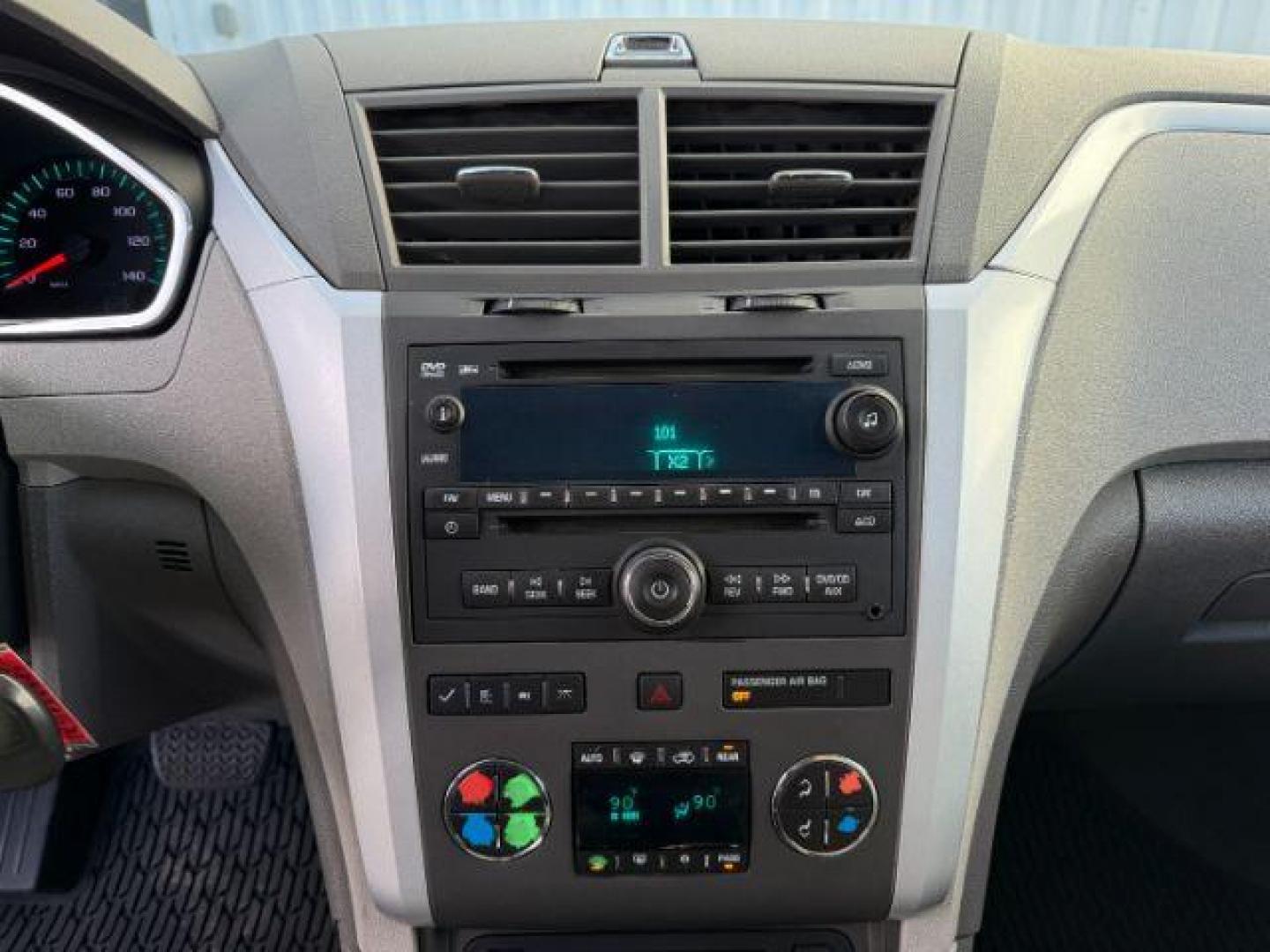 2010 Summit White /Ebony Chevrolet Traverse (1GNLVGED9AJ) with an 36L V-6 gasoline direct injection engine, Automatic transmission, located at 1175 N Woodruff Ave, Idaho Falls, ID, 83401, 43.506901, -111.999657 - At Timberline Auto, finding a great deal on your next vehicle is always easy! Our experienced sales staff's goal is to help find you the right vehicle at the right price! Our knowledgeable finance department has options for almost any credit score. We offer extended service contract options to prote - Photo#41