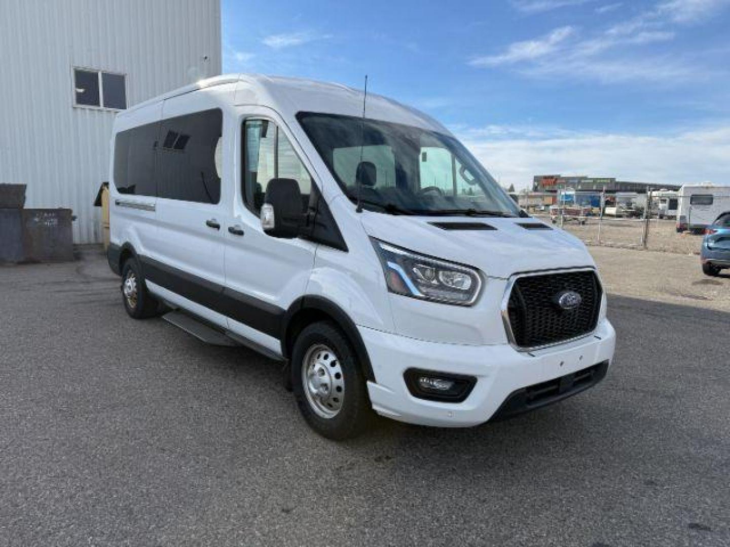 2023 Oxford White /Ebony Ford Transit-350 Passenger Van XLT (1FBAX9C82PK) with an EcoBoost 3.5L V-6 gasoline direct injection engine, AUTOMATIC transmission, located at 1235 N Woodruff Ave., Idaho Falls, 83401, (208) 523-1053, 43.507172, -112.000488 - At Timberline Auto, finding a great deal on your next vehicle is always easy! Our experienced sales staff's goal is to help find you the right vehicle at the right price! Our knowledgeable finance department has options for almost any credit score. We offer extended service contract options to prote - Photo#32