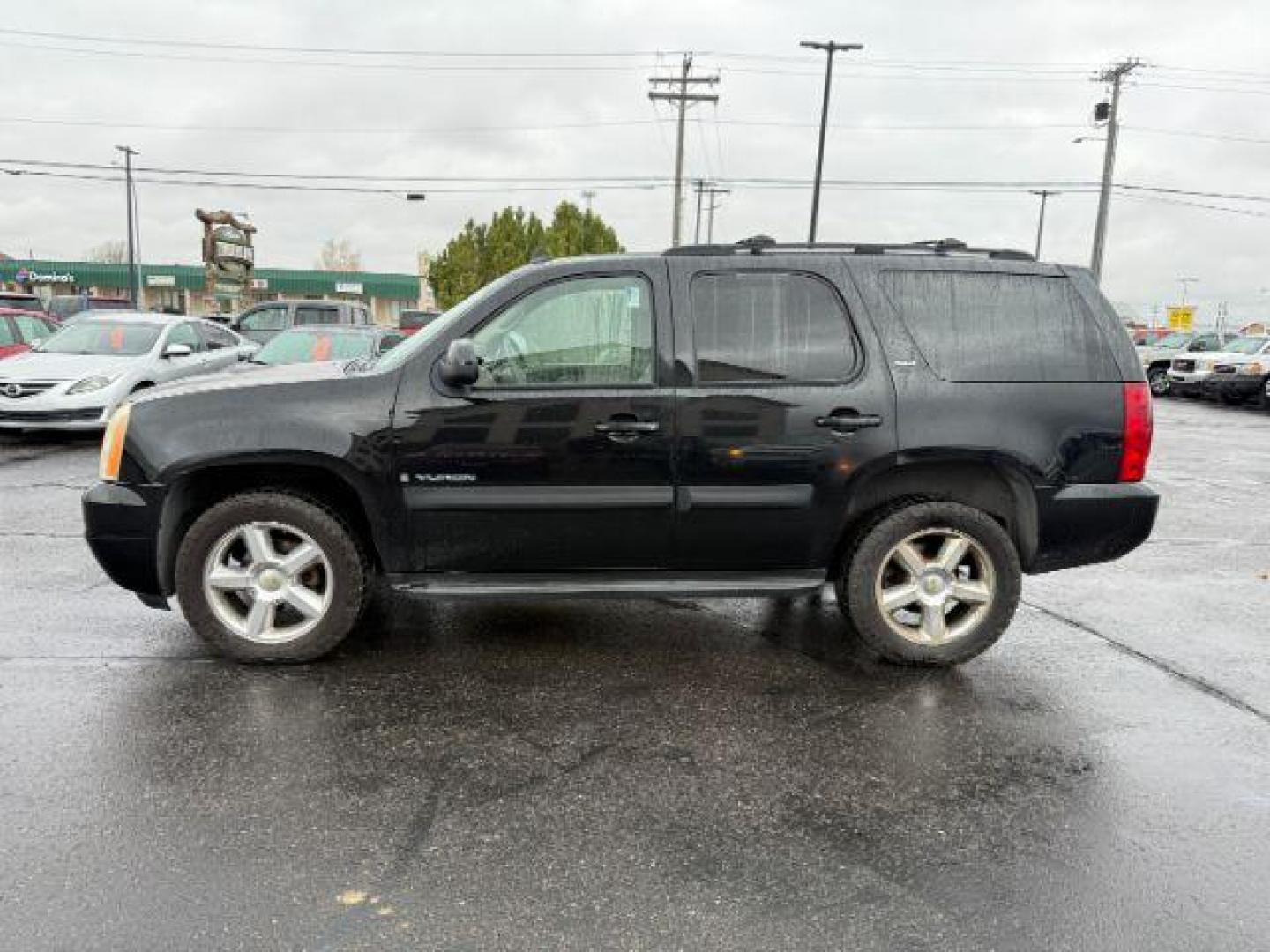 2007 BLACK /LEATHER GMC Yukon (1GKFK13007J) with an 53 engine, Automatic transmission, located at 1175 N Woodruff Ave, Idaho Falls, ID, 83401, 43.506901, -111.999657 - At Timberline Auto, finding a great deal on your next vehicle is always easy! Our experienced sales staff's goal is to help find you the right vehicle at the right price! Our knowledgeable finance department has options for almost any credit score. We offer extended service contract options to prote - Photo#10