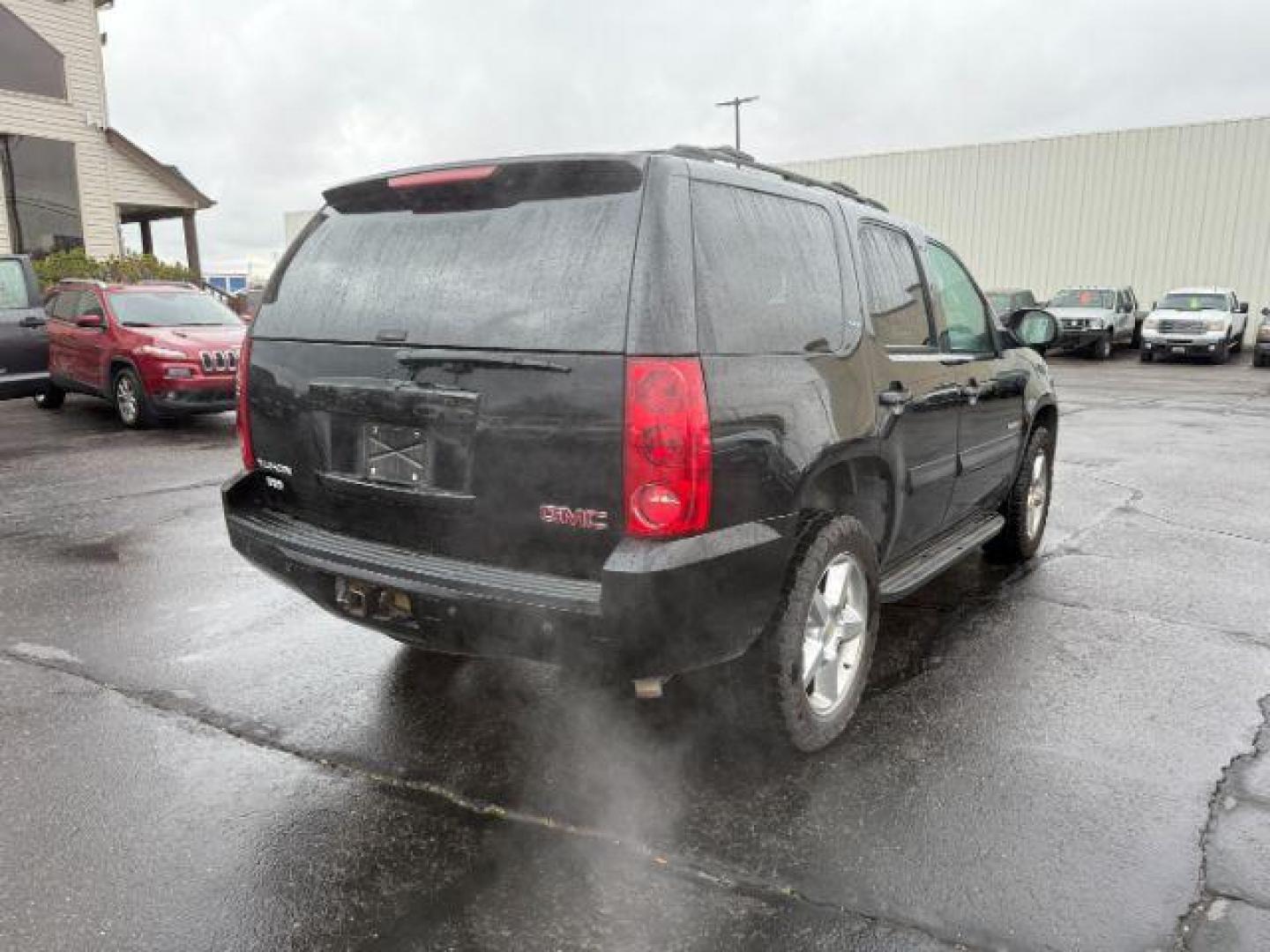 2007 BLACK /LEATHER GMC Yukon (1GKFK13007J) with an 53 engine, Automatic transmission, located at 1175 N Woodruff Ave, Idaho Falls, ID, 83401, 43.506901, -111.999657 - At Timberline Auto, finding a great deal on your next vehicle is always easy! Our experienced sales staff's goal is to help find you the right vehicle at the right price! Our knowledgeable finance department has options for almost any credit score. We offer extended service contract options to prote - Photo#13