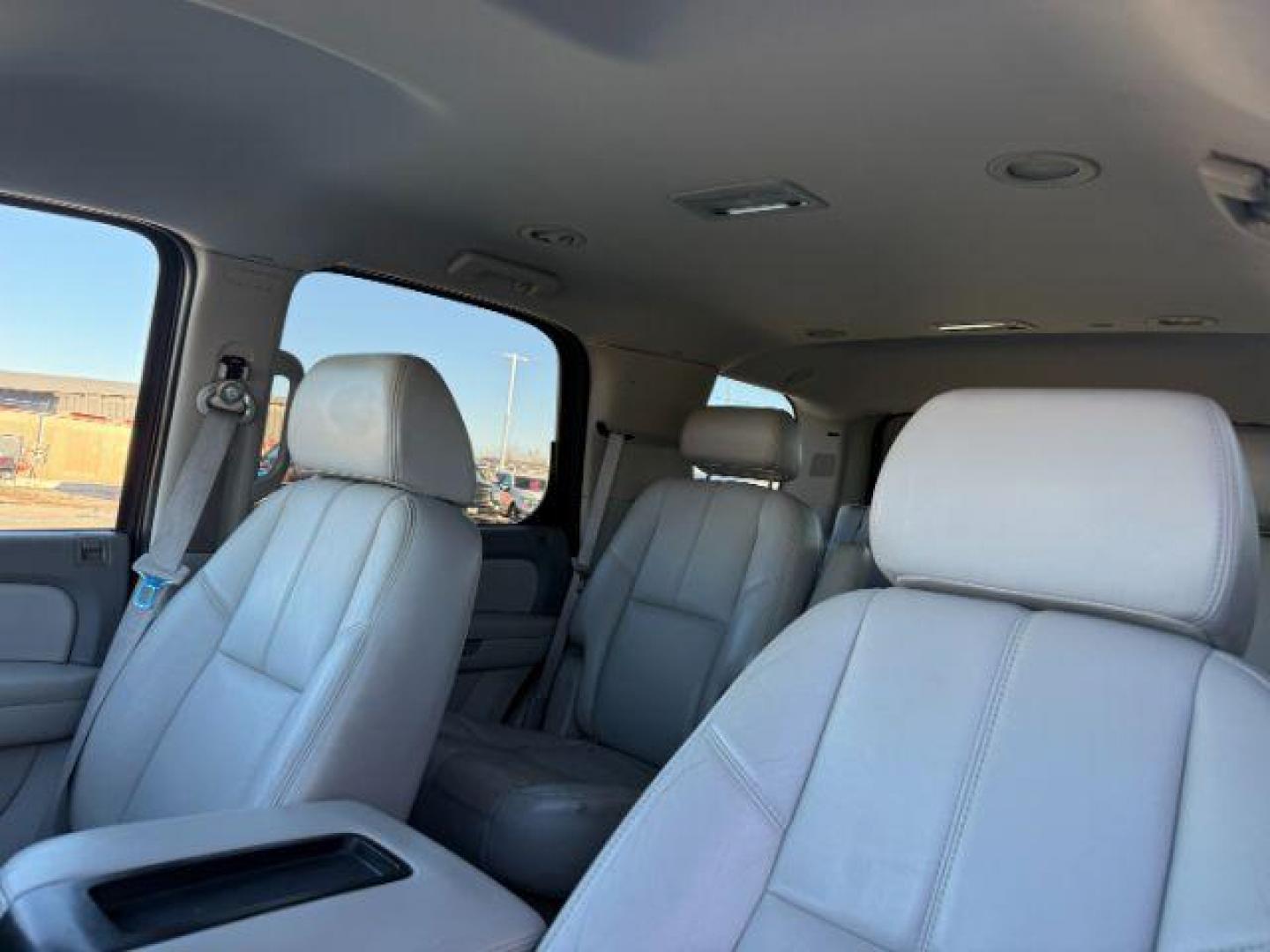 2007 BLACK /LEATHER GMC Yukon (1GKFK13007J) with an 53L V8 VORTEC engine, Automatic transmission, located at 1175 N Woodruff Ave, Idaho Falls, ID, 83401, 43.506901, -111.999657 - At Timberline Auto, finding a great deal on your next vehicle is always easy! Our experienced sales staff's goal is to help find you the right vehicle at the right price! Our knowledgeable finance department has options for almost any credit score. We offer extended service contract options to prote - Photo#25