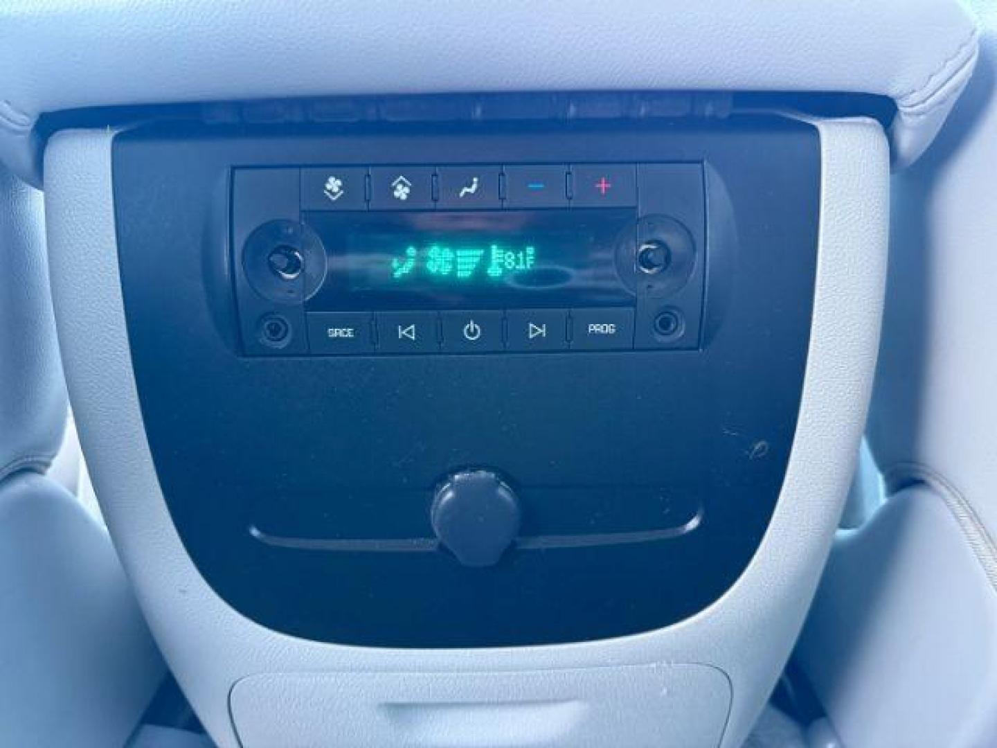 2007 BLACK /LEATHER GMC Yukon (1GKFK13007J) with an 53L V8 VORTEC engine, Automatic transmission, located at 1175 N Woodruff Ave, Idaho Falls, ID, 83401, 43.506901, -111.999657 - At Timberline Auto, finding a great deal on your next vehicle is always easy! Our experienced sales staff's goal is to help find you the right vehicle at the right price! Our knowledgeable finance department has options for almost any credit score. We offer extended service contract options to prote - Photo#28