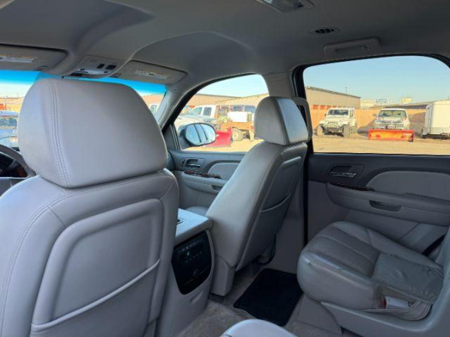 2007 BLACK /LEATHER GMC Yukon (1GKFK13007J) with an 53L V8 VORTEC engine, Automatic transmission, located at 1175 N Woodruff Ave, Idaho Falls, ID, 83401, 43.506901, -111.999657 - At Timberline Auto, finding a great deal on your next vehicle is always easy! Our experienced sales staff's goal is to help find you the right vehicle at the right price! Our knowledgeable finance department has options for almost any credit score. We offer extended service contract options to prote - Photo#29