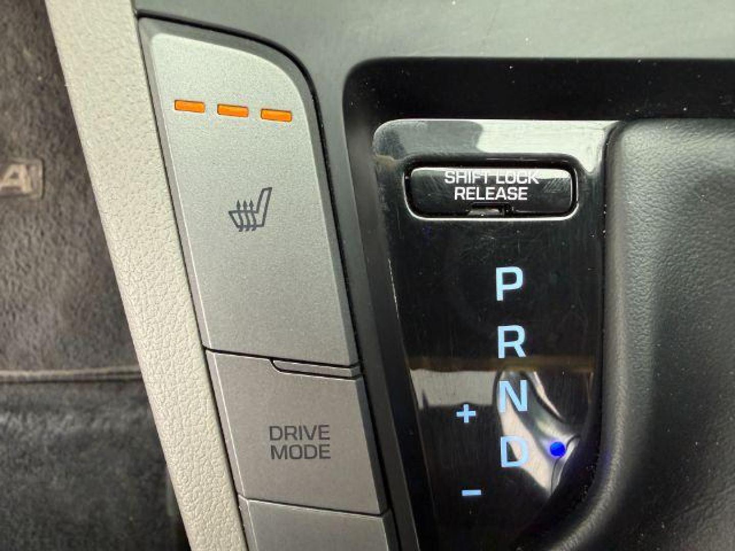 2017 Electric Blue /Black Hyundai Elantra (5NPD84LF4HH) with an Nu 2L I-4 DOHC engine, Automatic transmission, located at 1175 N Woodruff Ave, Idaho Falls, ID, 83401, 43.506901, -111.999657 - At Timberline Auto, finding a great deal on your next vehicle is always easy! Our experienced sales staff's goal is to help find you the right vehicle at the right price! Our knowledgeable finance department has options for almost any credit score. We offer extended service contract options to prote - Photo#42