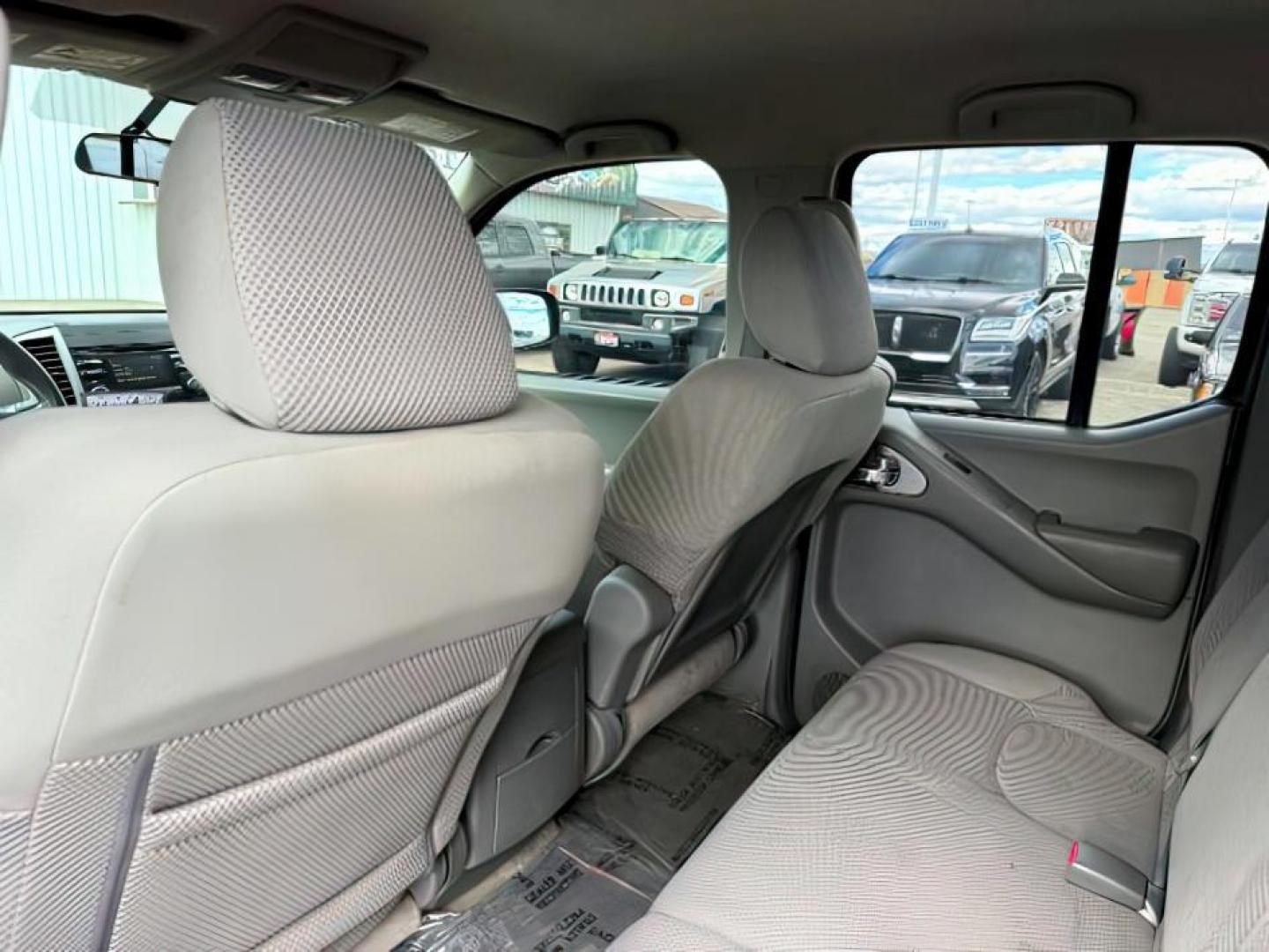 2014 GRAY /Steel Nissan Frontier (1N6AD0ER1EN) with an VQ 4L V-6 DOHC engine, Automatic transmission, located at 1175 N Woodruff Ave, Idaho Falls, ID, 83401, 43.506901, -111.999657 - At Timberline Auto, finding a great deal on your next vehicle is always easy! Our experienced sales staff's goal is to help find you the right vehicle at the right price! Our knowledgeable finance department has options for almost any credit score. We offer extended service contract options to prote - Photo#18