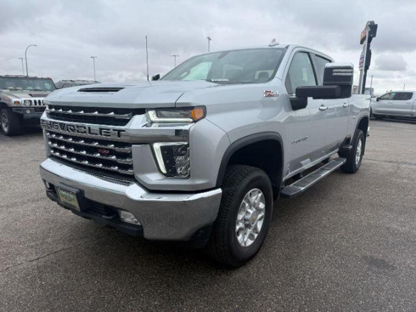 2021 Silver Ice Metallic /Jet Black Chevrolet Silverado 3500HD (1GC4YUEY5MF) with an Duramax 66L V-8 diesel direct injection engine, Automatic transmission, located at 1175 N Woodruff Ave, Idaho Falls, ID, 83401, 43.506901, -111.999657 - At Timberline Auto, finding a great deal on your next vehicle is always easy! Our experienced sales staff's goal is to help find you the right vehicle at the right price! Our knowledgeable finance department has options for almost any credit score. We offer extended service contract options to prote - Photo#23