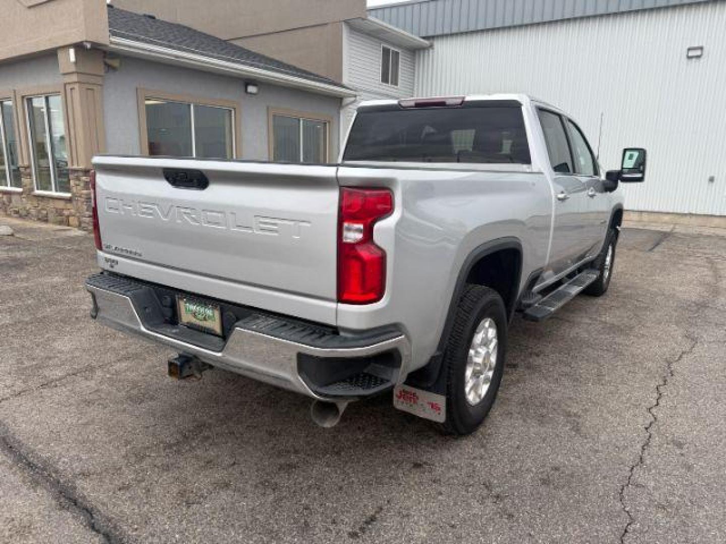 2021 Silver Ice Metallic /Jet Black Chevrolet Silverado 3500HD (1GC4YUEY5MF) with an Duramax 66L V-8 diesel direct injection engine, Automatic transmission, located at 1175 N Woodruff Ave, Idaho Falls, ID, 83401, 43.506901, -111.999657 - At Timberline Auto, finding a great deal on your next vehicle is always easy! Our experienced sales staff's goal is to help find you the right vehicle at the right price! Our knowledgeable finance department has options for almost any credit score. We offer extended service contract options to prote - Photo#29