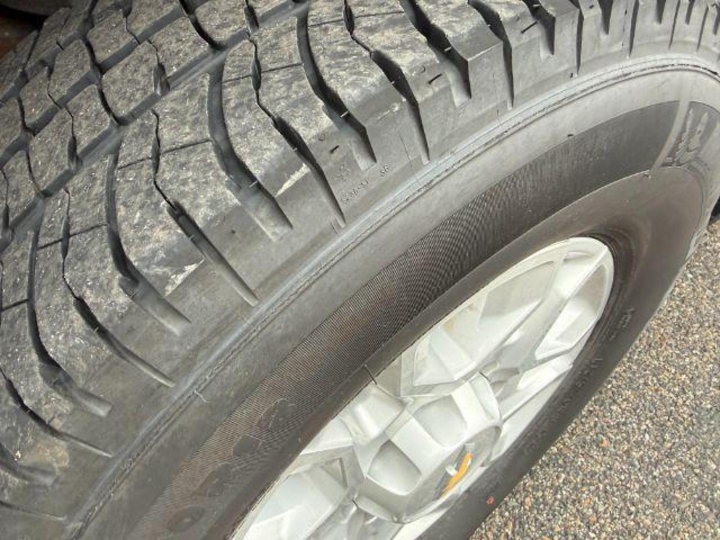 2021 Silver Ice Metallic /Jet Black Chevrolet Silverado 3500HD (1GC4YUEY5MF) with an Duramax 66L V-8 diesel direct injection engine, Automatic transmission, located at 1175 N Woodruff Ave, Idaho Falls, ID, 83401, 43.506901, -111.999657 - At Timberline Auto, finding a great deal on your next vehicle is always easy! Our experienced sales staff's goal is to help find you the right vehicle at the right price! Our knowledgeable finance department has options for almost any credit score. We offer extended service contract options to prote - Photo#33