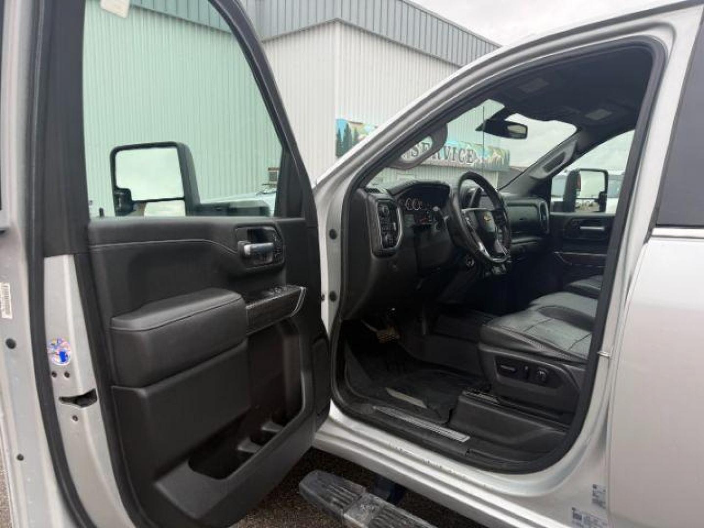 2021 Silver Ice Metallic /Jet Black Chevrolet Silverado 3500HD (1GC4YUEY5MF) with an Duramax 66L V-8 diesel direct injection engine, Automatic transmission, located at 1175 N Woodruff Ave, Idaho Falls, ID, 83401, 43.506901, -111.999657 - At Timberline Auto, finding a great deal on your next vehicle is always easy! Our experienced sales staff's goal is to help find you the right vehicle at the right price! Our knowledgeable finance department has options for almost any credit score. We offer extended service contract options to prote - Photo#34