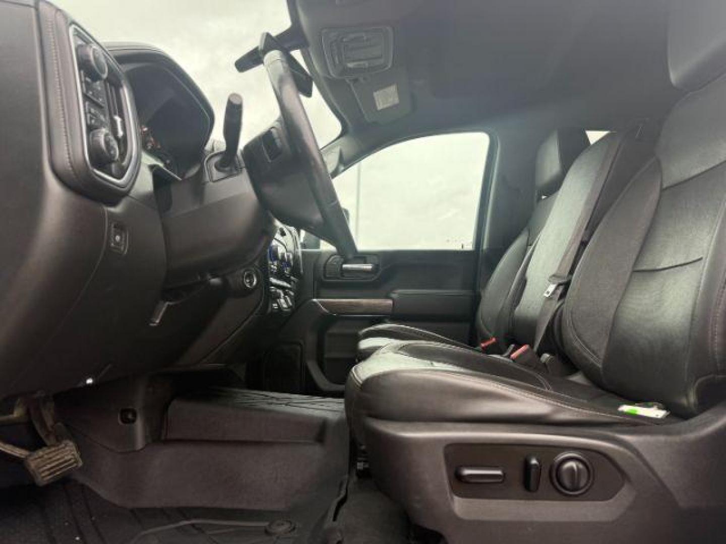 2021 Silver Ice Metallic /Jet Black Chevrolet Silverado 3500HD (1GC4YUEY5MF) with an Duramax 66L V-8 diesel direct injection engine, Automatic transmission, located at 1175 N Woodruff Ave, Idaho Falls, ID, 83401, 43.506901, -111.999657 - At Timberline Auto, finding a great deal on your next vehicle is always easy! Our experienced sales staff's goal is to help find you the right vehicle at the right price! Our knowledgeable finance department has options for almost any credit score. We offer extended service contract options to prote - Photo#35