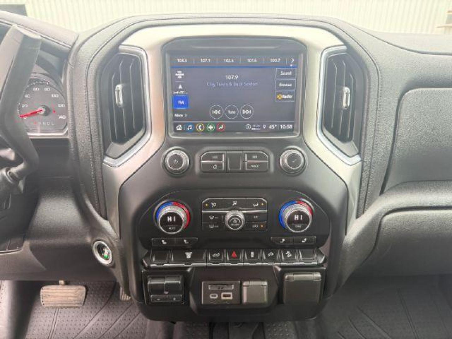 2021 Silver Ice Metallic /Jet Black Chevrolet Silverado 3500HD (1GC4YUEY5MF) with an Duramax 66L V-8 diesel direct injection engine, Automatic transmission, located at 1175 N Woodruff Ave, Idaho Falls, ID, 83401, 43.506901, -111.999657 - At Timberline Auto, finding a great deal on your next vehicle is always easy! Our experienced sales staff's goal is to help find you the right vehicle at the right price! Our knowledgeable finance department has options for almost any credit score. We offer extended service contract options to prote - Photo#38