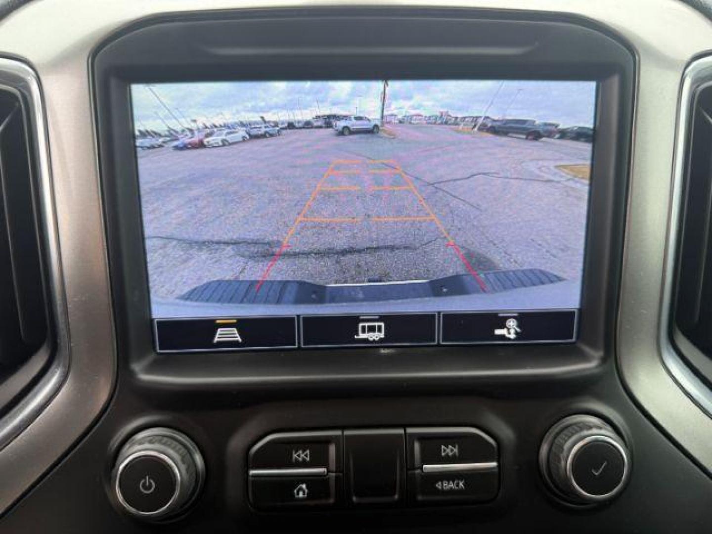 2021 Silver Ice Metallic /Jet Black Chevrolet Silverado 3500HD (1GC4YUEY5MF) with an Duramax 66L V-8 diesel direct injection engine, Automatic transmission, located at 1175 N Woodruff Ave, Idaho Falls, ID, 83401, 43.506901, -111.999657 - At Timberline Auto, finding a great deal on your next vehicle is always easy! Our experienced sales staff's goal is to help find you the right vehicle at the right price! Our knowledgeable finance department has options for almost any credit score. We offer extended service contract options to prote - Photo#39