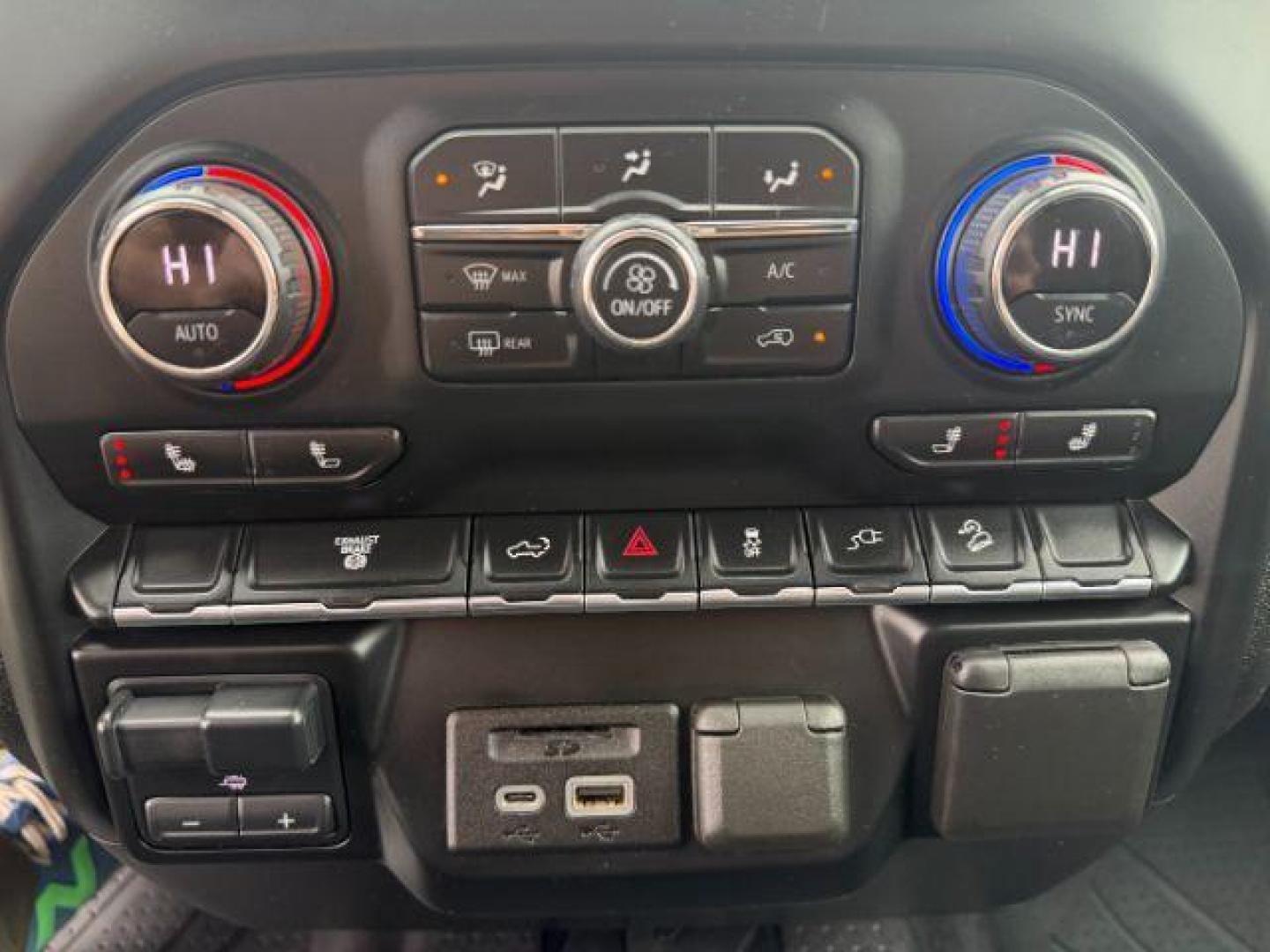 2021 Silver Ice Metallic /Jet Black Chevrolet Silverado 3500HD (1GC4YUEY5MF) with an Duramax 66L V-8 diesel direct injection engine, Automatic transmission, located at 1175 N Woodruff Ave, Idaho Falls, ID, 83401, 43.506901, -111.999657 - At Timberline Auto, finding a great deal on your next vehicle is always easy! Our experienced sales staff's goal is to help find you the right vehicle at the right price! Our knowledgeable finance department has options for almost any credit score. We offer extended service contract options to prote - Photo#40