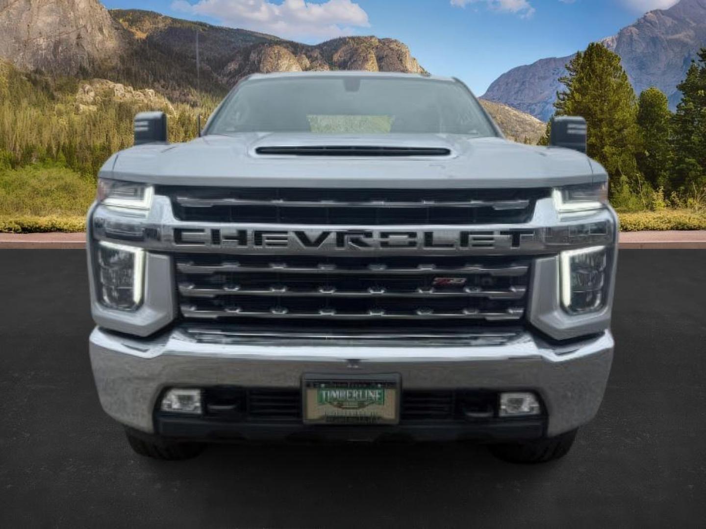 2021 Silver Ice Metallic /Jet Black Chevrolet Silverado 3500HD (1GC4YUEY5MF) with an Duramax 66L V-8 diesel direct injection engine, Automatic transmission, located at 1175 N Woodruff Ave, Idaho Falls, ID, 83401, 43.506901, -111.999657 - At Timberline Auto, finding a great deal on your next vehicle is always easy! Our experienced sales staff's goal is to help find you the right vehicle at the right price! Our knowledgeable finance department has options for almost any credit score. We offer extended service contract options to prote - Photo#9
