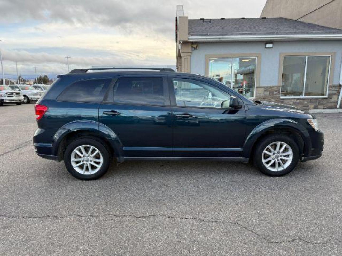 2014 BLUE /Black Dodge Journey (3C4PDDBG1ET) with an 36L V-6 DOHC engine, Automatic transmission, located at 1175 N Woodruff Ave, Idaho Falls, ID, 83401, 43.506901, -111.999657 - At Timberline Auto, finding a great deal on your next vehicle is always easy! Our experienced sales staff's goal is to help find you the right vehicle at the right price! Our knowledgeable finance department has options for almost any credit score. We offer extended service contract options to prote - Photo#28