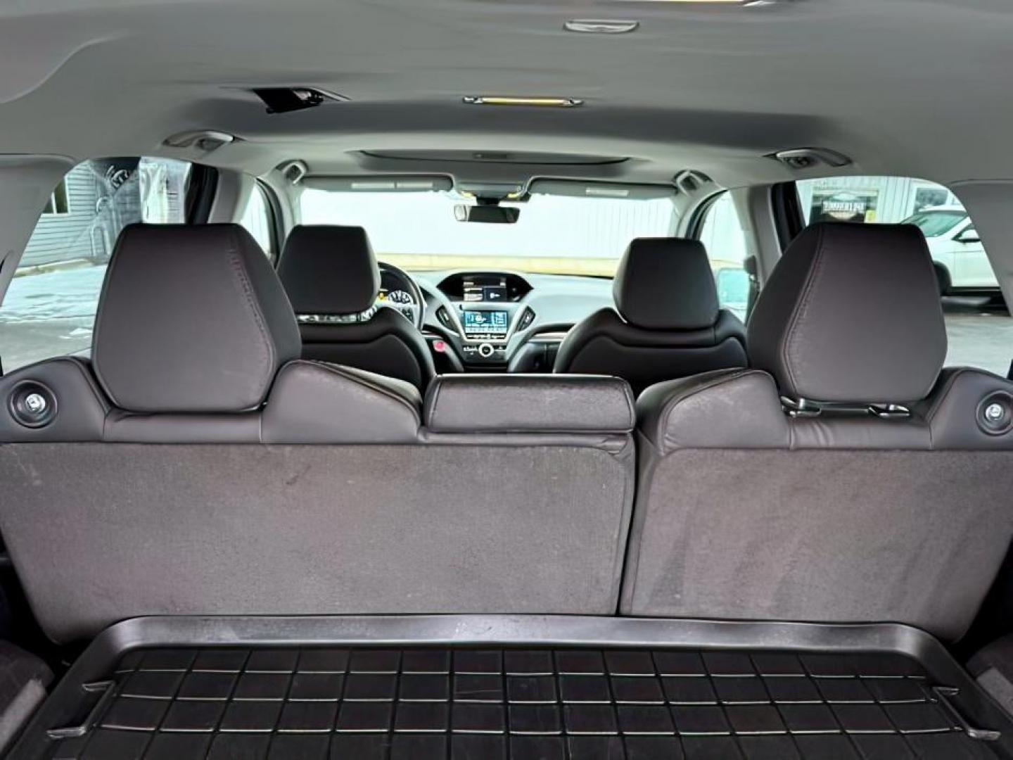 2018 GRAY /LEATHER Acura MDX (5J8YD3H33JL) with an 35L V6 engine, Automatic transmission, located at 1175 N Woodruff Ave, Idaho Falls, ID, 83401, 43.506901, -111.999657 - At Timberline Auto, finding a great deal on your next vehicle is always easy! Our experienced sales staff's goal is to help find you the right vehicle at the right price! Our knowledgeable finance department has options for almost any credit score. We offer extended service contract options to prote - Photo#7