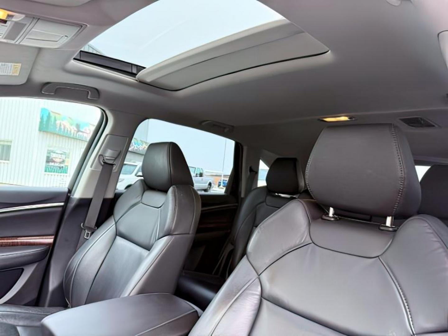 2018 GRAY /LEATHER Acura MDX (5J8YD3H33JL) with an 35L V6 engine, Automatic transmission, located at 1175 N Woodruff Ave, Idaho Falls, ID, 83401, 43.506901, -111.999657 - At Timberline Auto, finding a great deal on your next vehicle is always easy! Our experienced sales staff's goal is to help find you the right vehicle at the right price! Our knowledgeable finance department has options for almost any credit score. We offer extended service contract options to prote - Photo#21