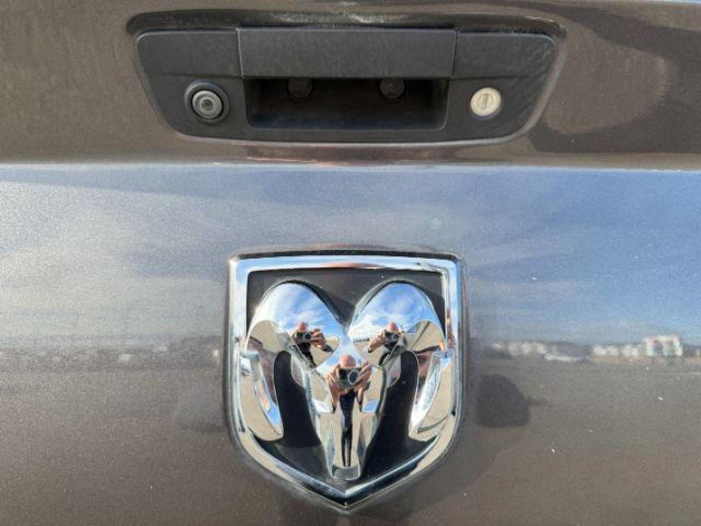 2016 GRAY /Black Ram 2500 (3C6UR5FL2GG) with an Cummins 67L I-6 diesel direct injection engine, Automatic transmission, located at 1175 N Woodruff Ave, Idaho Falls, ID, 83401, 43.506901, -111.999657 - At Timberline Auto, finding a great deal on your next vehicle is always easy! Our experienced sales staff's goal is to help find you the right vehicle at the right price! Our knowledgeable finance department has options for almost any credit score. We offer extended service contract options to prote - Photo#30