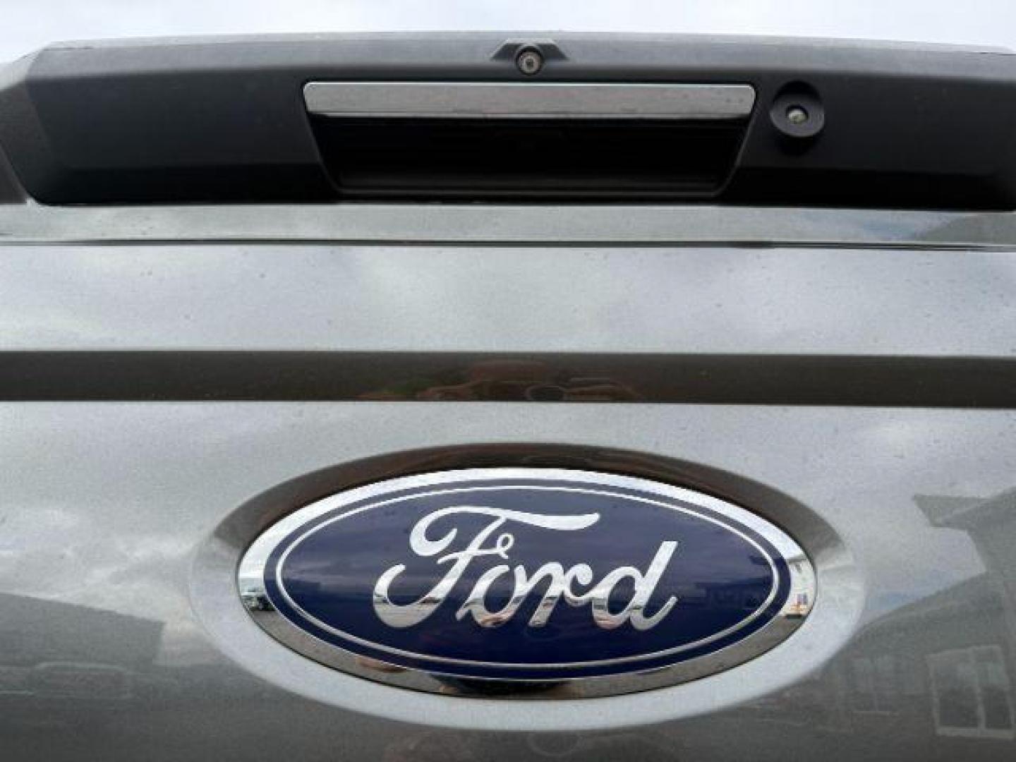 2019 GRAY /Black Ford F-350 (1FT8W3BT2KE) with an Powerstroke 67L V-8 diesel direct injection engine, Automatic transmission, located at 1175 N Woodruff Ave, Idaho Falls, ID, 83401, 43.506901, -111.999657 - At Timberline Auto, finding a great deal on your next vehicle is always easy! Our experienced sales staff's goal is to help find you the right vehicle at the right price! Our knowledgeable finance department has options for almost any credit score. We offer extended service contract options to prote - Photo#30