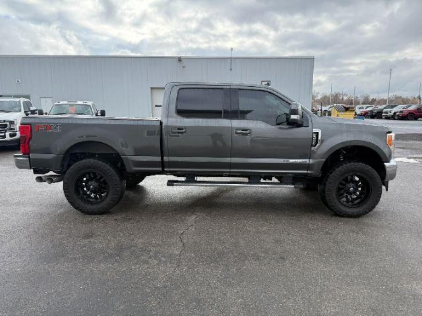 2019 GRAY /Black Ford F-350 (1FT8W3BT2KE) with an Powerstroke 67L V-8 diesel direct injection engine, Automatic transmission, located at 1175 N Woodruff Ave, Idaho Falls, ID, 83401, 43.506901, -111.999657 - At Timberline Auto, finding a great deal on your next vehicle is always easy! Our experienced sales staff's goal is to help find you the right vehicle at the right price! Our knowledgeable finance department has options for almost any credit score. We offer extended service contract options to prote - Photo#33