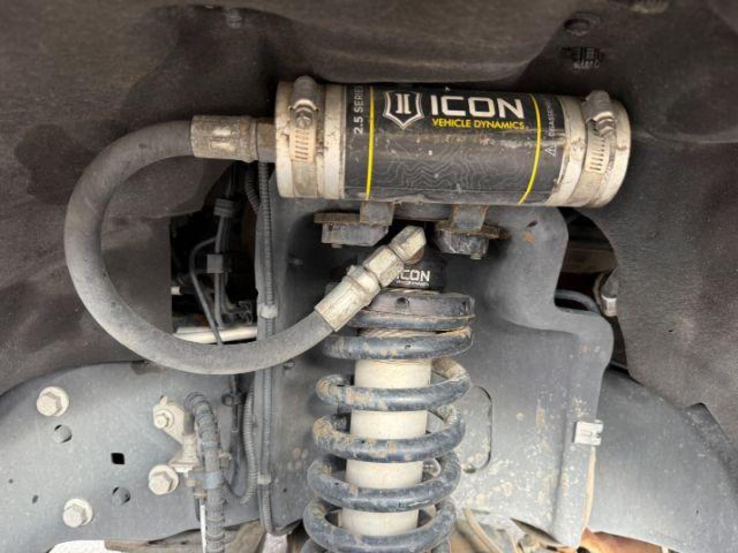 2019 GRAY /Black Ford F-350 (1FT8W3BT2KE) with an Powerstroke 67L V-8 diesel direct injection engine, Automatic transmission, located at 1175 N Woodruff Ave, Idaho Falls, ID, 83401, 43.506901, -111.999657 - At Timberline Auto, finding a great deal on your next vehicle is always easy! Our experienced sales staff's goal is to help find you the right vehicle at the right price! Our knowledgeable finance department has options for almost any credit score. We offer extended service contract options to prote - Photo#37