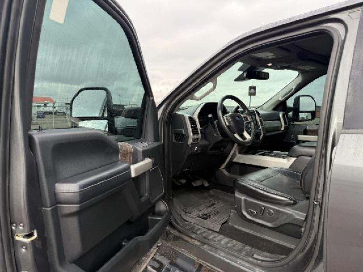 2019 GRAY /Black Ford F-350 (1FT8W3BT2KE) with an Powerstroke 67L V-8 diesel direct injection engine, Automatic transmission, located at 1175 N Woodruff Ave, Idaho Falls, ID, 83401, 43.506901, -111.999657 - At Timberline Auto, finding a great deal on your next vehicle is always easy! Our experienced sales staff's goal is to help find you the right vehicle at the right price! Our knowledgeable finance department has options for almost any credit score. We offer extended service contract options to prote - Photo#38