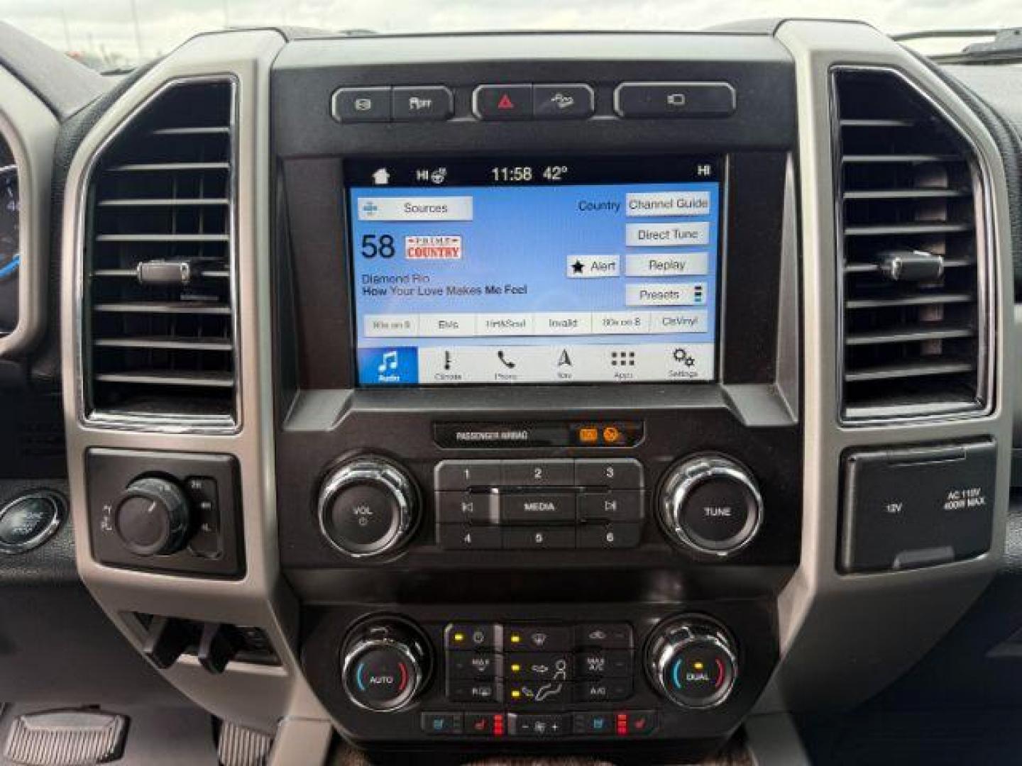 2019 GRAY /Black Ford F-350 (1FT8W3BT2KE) with an Powerstroke 67L V-8 diesel direct injection engine, Automatic transmission, located at 1175 N Woodruff Ave, Idaho Falls, ID, 83401, 43.506901, -111.999657 - At Timberline Auto, finding a great deal on your next vehicle is always easy! Our experienced sales staff's goal is to help find you the right vehicle at the right price! Our knowledgeable finance department has options for almost any credit score. We offer extended service contract options to prote - Photo#42