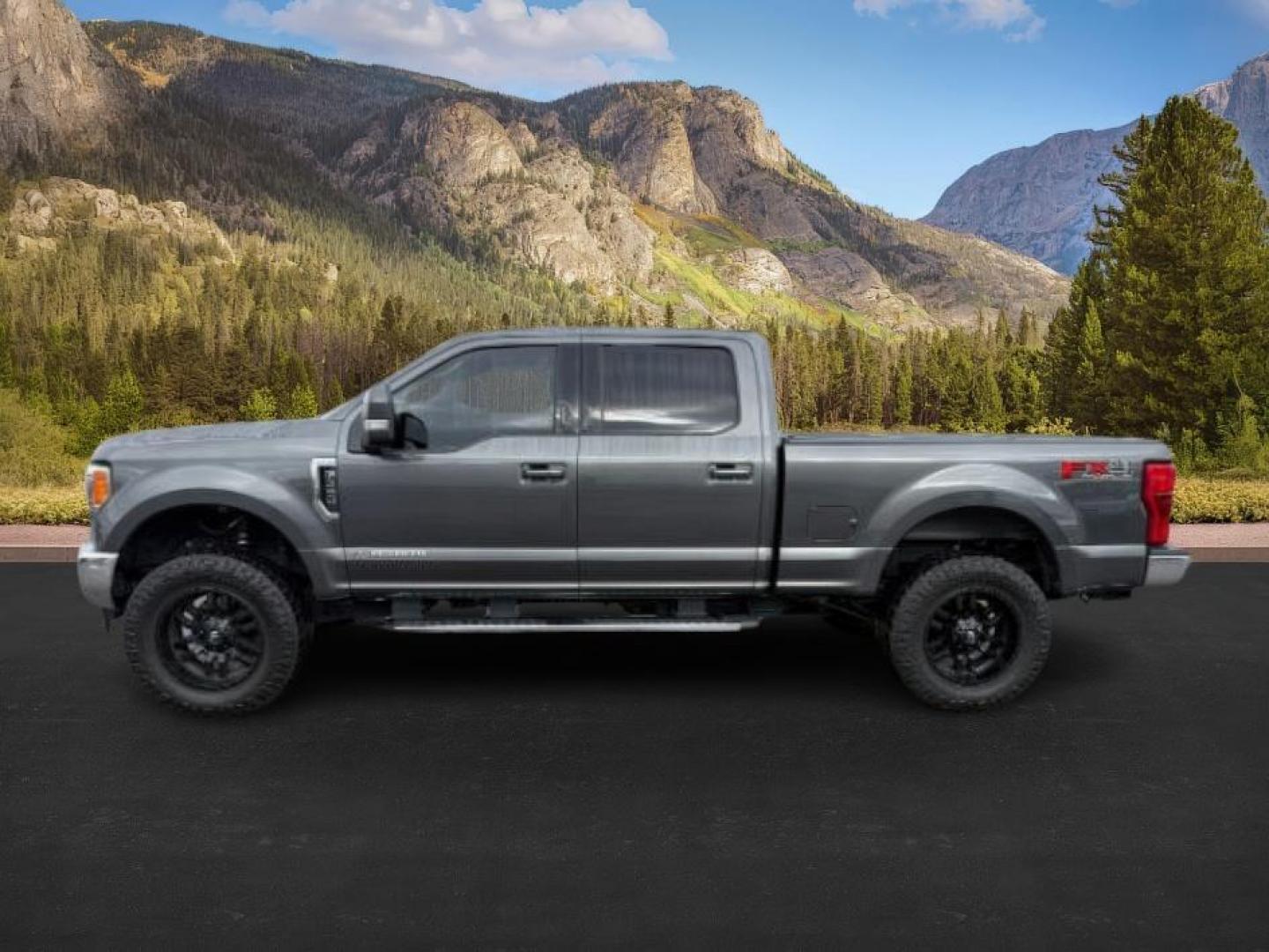 2019 GRAY /Black Ford F-350 (1FT8W3BT2KE) with an Powerstroke 67L V-8 diesel direct injection engine, Automatic transmission, located at 1175 N Woodruff Ave, Idaho Falls, ID, 83401, 43.506901, -111.999657 - At Timberline Auto, finding a great deal on your next vehicle is always easy! Our experienced sales staff's goal is to help find you the right vehicle at the right price! Our knowledgeable finance department has options for almost any credit score. We offer extended service contract options to prote - Photo#1