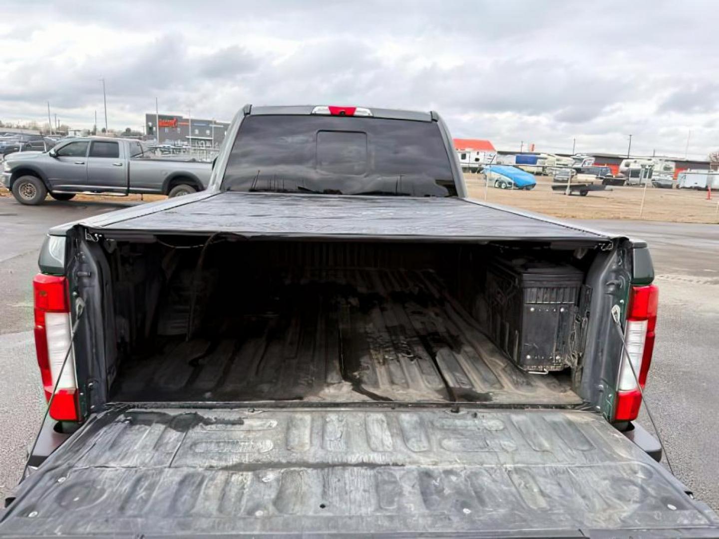 2019 GRAY /Black Ford F-350 (1FT8W3BT2KE) with an Powerstroke 67L V-8 diesel direct injection engine, Automatic transmission, located at 1175 N Woodruff Ave, Idaho Falls, ID, 83401, 43.506901, -111.999657 - At Timberline Auto, finding a great deal on your next vehicle is always easy! Our experienced sales staff's goal is to help find you the right vehicle at the right price! Our knowledgeable finance department has options for almost any credit score. We offer extended service contract options to prote - Photo#5