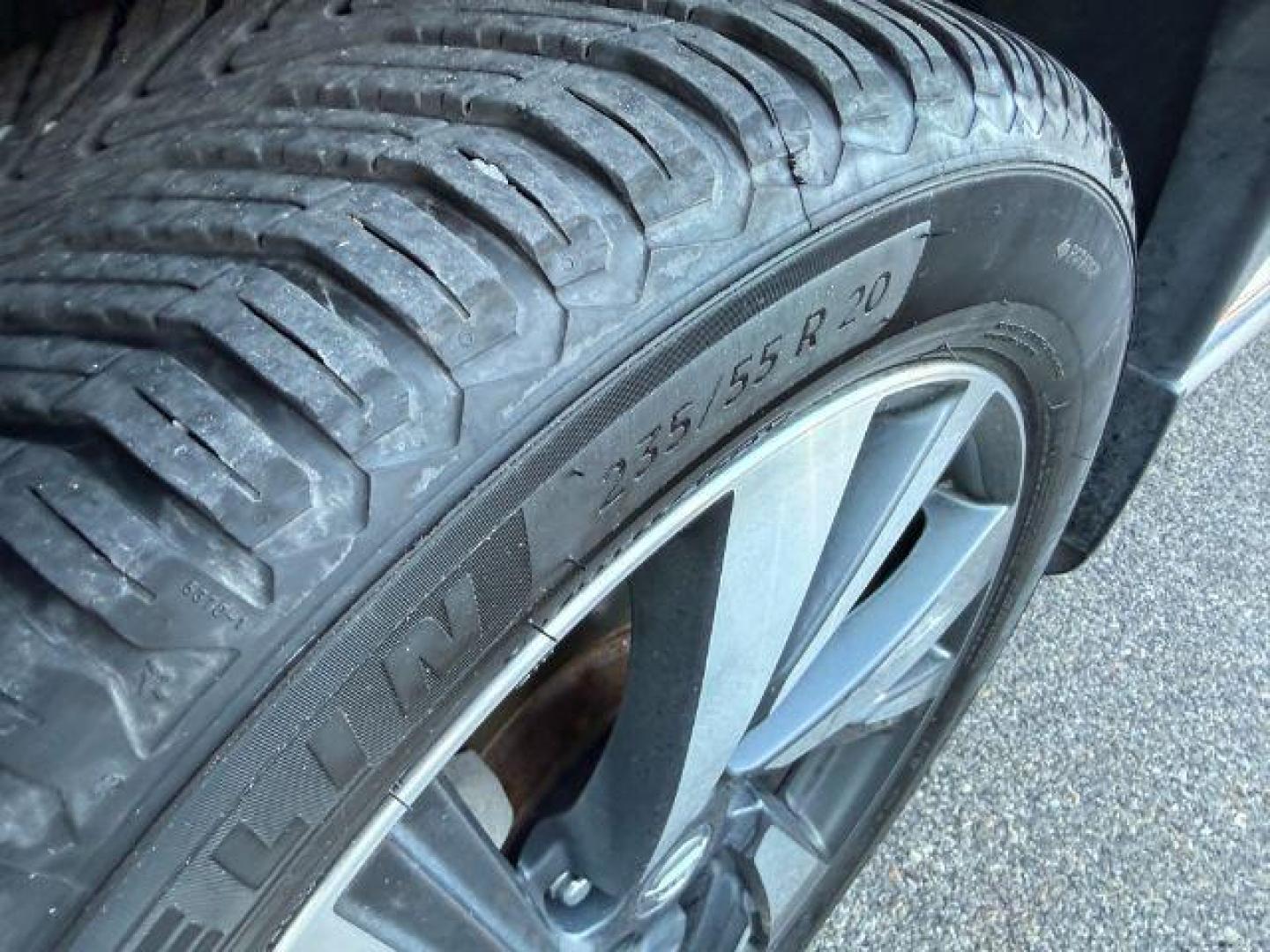 2017 GRAY /Graphite Nissan Murano (5N1AZ2MH4HN) with an 35L V-6 DOHC engine, Automatic transmission, located at 1175 N Woodruff Ave, Idaho Falls, ID, 83401, 43.506901, -111.999657 - At Timberline Auto, finding a great deal on your next vehicle is always easy! Our experienced sales staff's goal is to help find you the right vehicle at the right price! Our knowledgeable finance department has options for almost any credit score. We offer extended service contract options to prote - Photo#40