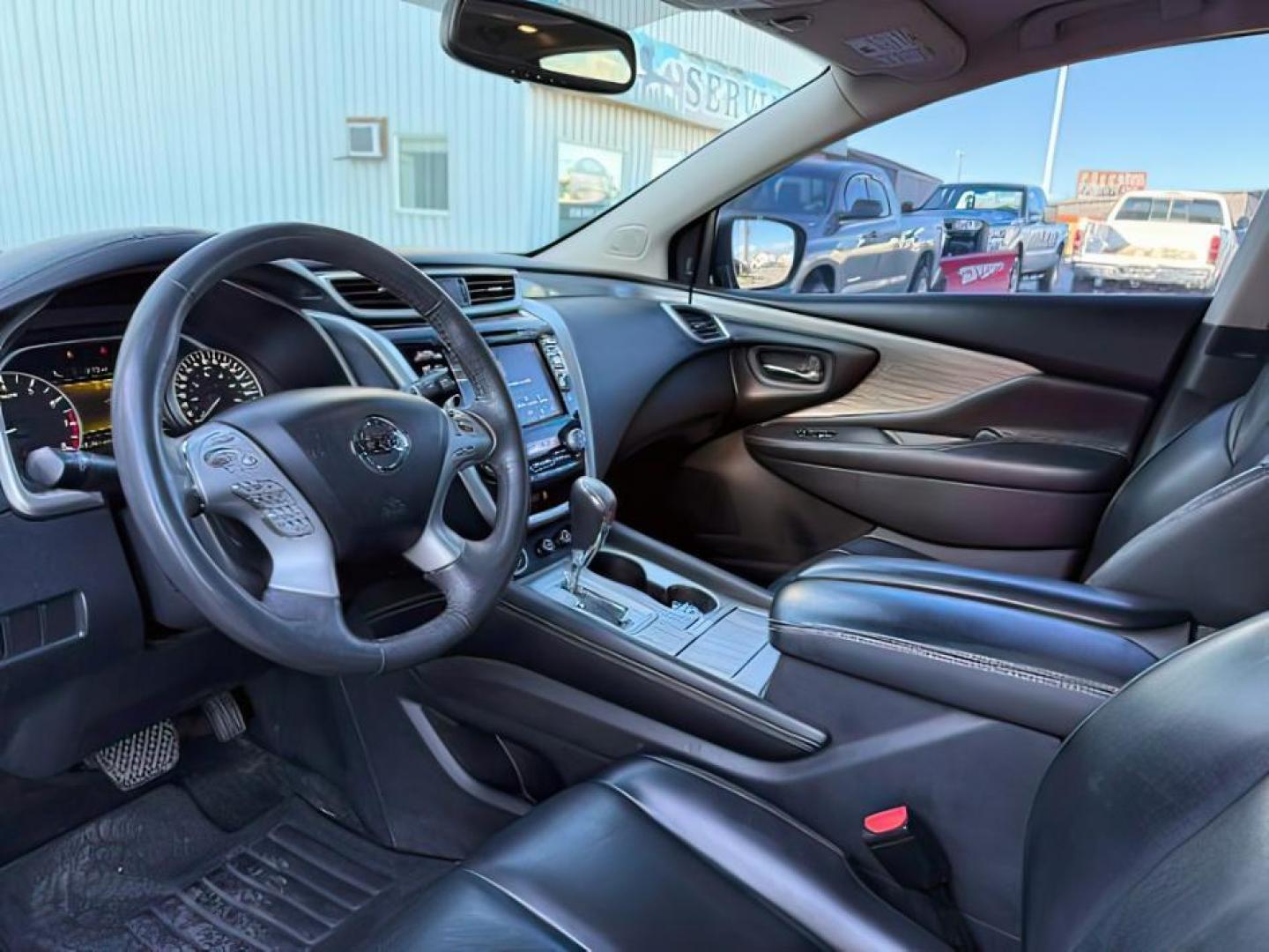 2017 GRAY /Graphite Nissan Murano (5N1AZ2MH4HN) with an 35L V-6 DOHC engine, Automatic transmission, located at 1175 N Woodruff Ave, Idaho Falls, ID, 83401, 43.506901, -111.999657 - At Timberline Auto, finding a great deal on your next vehicle is always easy! Our experienced sales staff's goal is to help find you the right vehicle at the right price! Our knowledgeable finance department has options for almost any credit score. We offer extended service contract options to prote - Photo#15