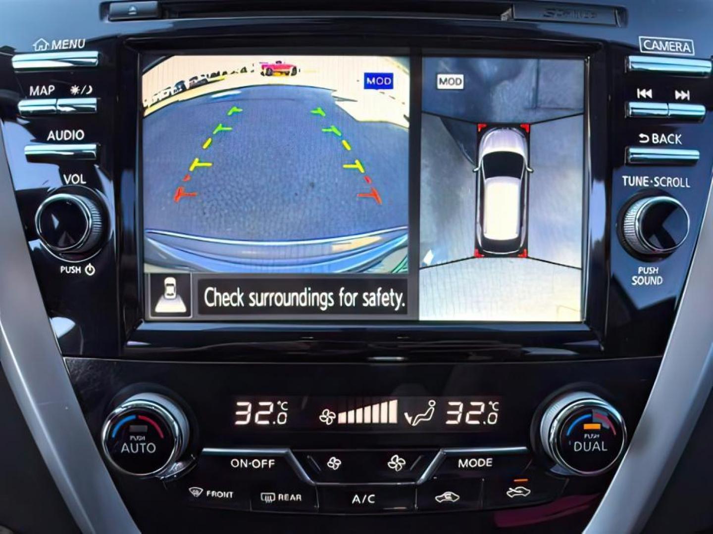 2017 GRAY /Graphite Nissan Murano (5N1AZ2MH4HN) with an 35L V-6 DOHC engine, Automatic transmission, located at 1175 N Woodruff Ave, Idaho Falls, ID, 83401, 43.506901, -111.999657 - At Timberline Auto, finding a great deal on your next vehicle is always easy! Our experienced sales staff's goal is to help find you the right vehicle at the right price! Our knowledgeable finance department has options for almost any credit score. We offer extended service contract options to prote - Photo#18