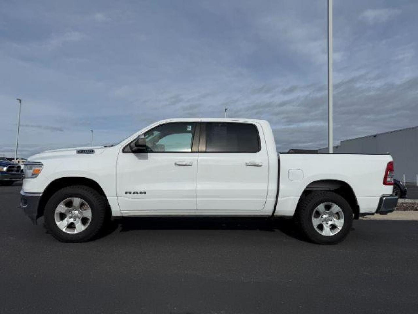 2020 Bright White Clearcoat /Diesel Gray/Black Ram 1500 (1C6SRFFT1LN) with an HEMI 57L V-8 variable valve control engine, Automatic transmission, located at 1175 N Woodruff Ave, Idaho Falls, ID, 83401, 43.506901, -111.999657 - At Timberline Auto, finding a great deal on your next vehicle is always easy! Our experienced sales staff's goal is to help find you the right vehicle at the right price! Our knowledgeable finance department has options for almost any credit score. We offer extended service contract options to prote - Photo#1