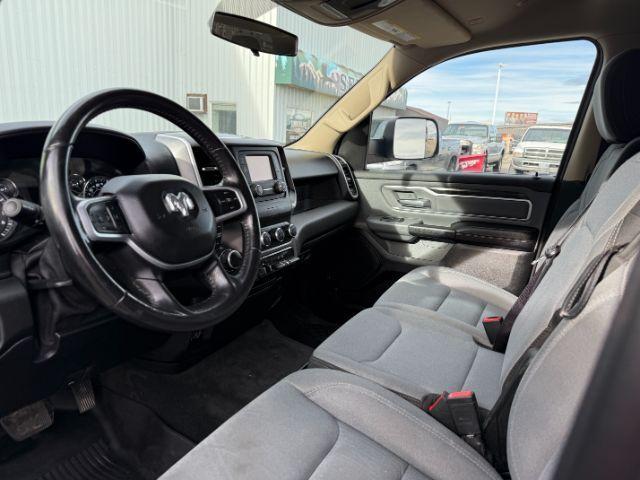 2020 Bright White Clearcoat /Diesel Gray/Black Ram 1500 (1C6SRFFT1LN) with an HEMI 57L V-8 variable valve control engine, Automatic transmission, located at 1175 N Woodruff Ave, Idaho Falls, ID, 83401, 43.506901, -111.999657 - At Timberline Auto, finding a great deal on your next vehicle is always easy! Our experienced sales staff's goal is to help find you the right vehicle at the right price! Our knowledgeable finance department has options for almost any credit score. We offer extended service contract options to prote - Photo#37
