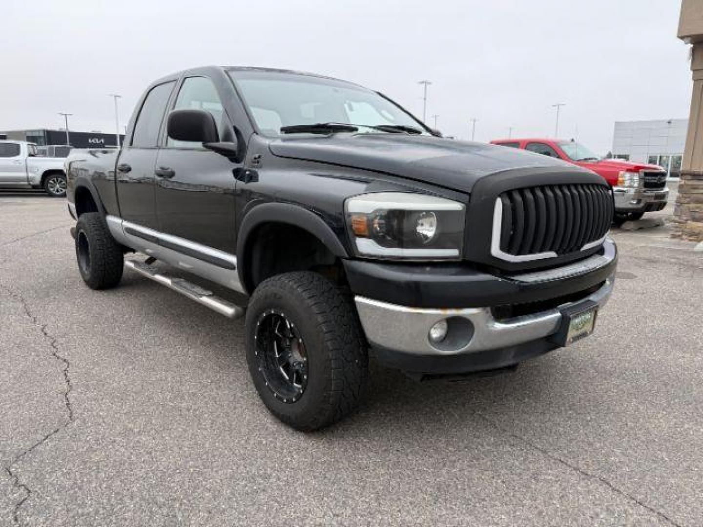 2006 BLACK /Medium Slate Gray Dodge Ram 2500 (1D7KS28C96J) with an Cummins 59L I-6 diesel direct injection engine, Automatic transmission, located at 1175 N Woodruff Ave, Idaho Falls, ID, 83401, 43.506901, -111.999657 - At Timberline Auto, finding a great deal on your next vehicle is always easy! Our experienced sales staff's goal is to help find you the right vehicle at the right price! Our knowledgeable finance department has options for almost any credit score. We offer extended service contract options to prote - Photo#6