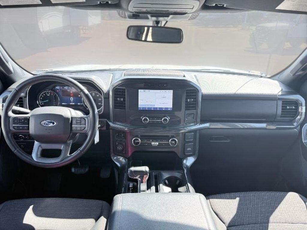 2022 Oxford White /Black w/Medium Dark Slate Ford F-150 XLT (1FTEW1EP2NK) with an V6, 2.7L engine, 10-speed automatic transmission, located at 1175 N Woodruff Ave, Idaho Falls, ID, 83401, 43.506901, -111.999657 - <b>Vehicle Details</b><br>At Timberline Auto, finding a great deal on your next vehicle is always easy! Our experienced sales staff goal is to help find you the right vehicle at the right price! Our knowledgeable finance department has options for almost any credit score. We offer extended servic- Photo#24