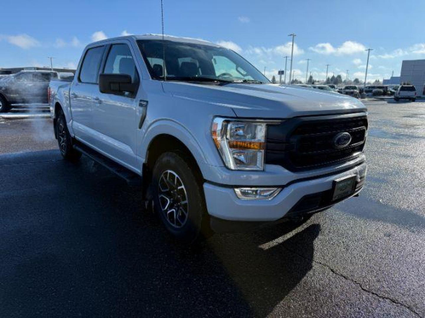 2022 WHITE /Black w/Medium Dark Slate Ford F-150 (1FTEW1EP2NK) with an EcoBoost 27L V-6 portdirect injection engine, Automatic transmission, located at 1175 N Woodruff Ave, Idaho Falls, ID, 83401, 43.506901, -111.999657 - At Timberline Auto, finding a great deal on your next vehicle is always easy! Our experienced sales staff's goal is to help find you the right vehicle at the right price! Our knowledgeable finance department has options for almost any credit score. We offer extended service contract options to prote - Photo#34
