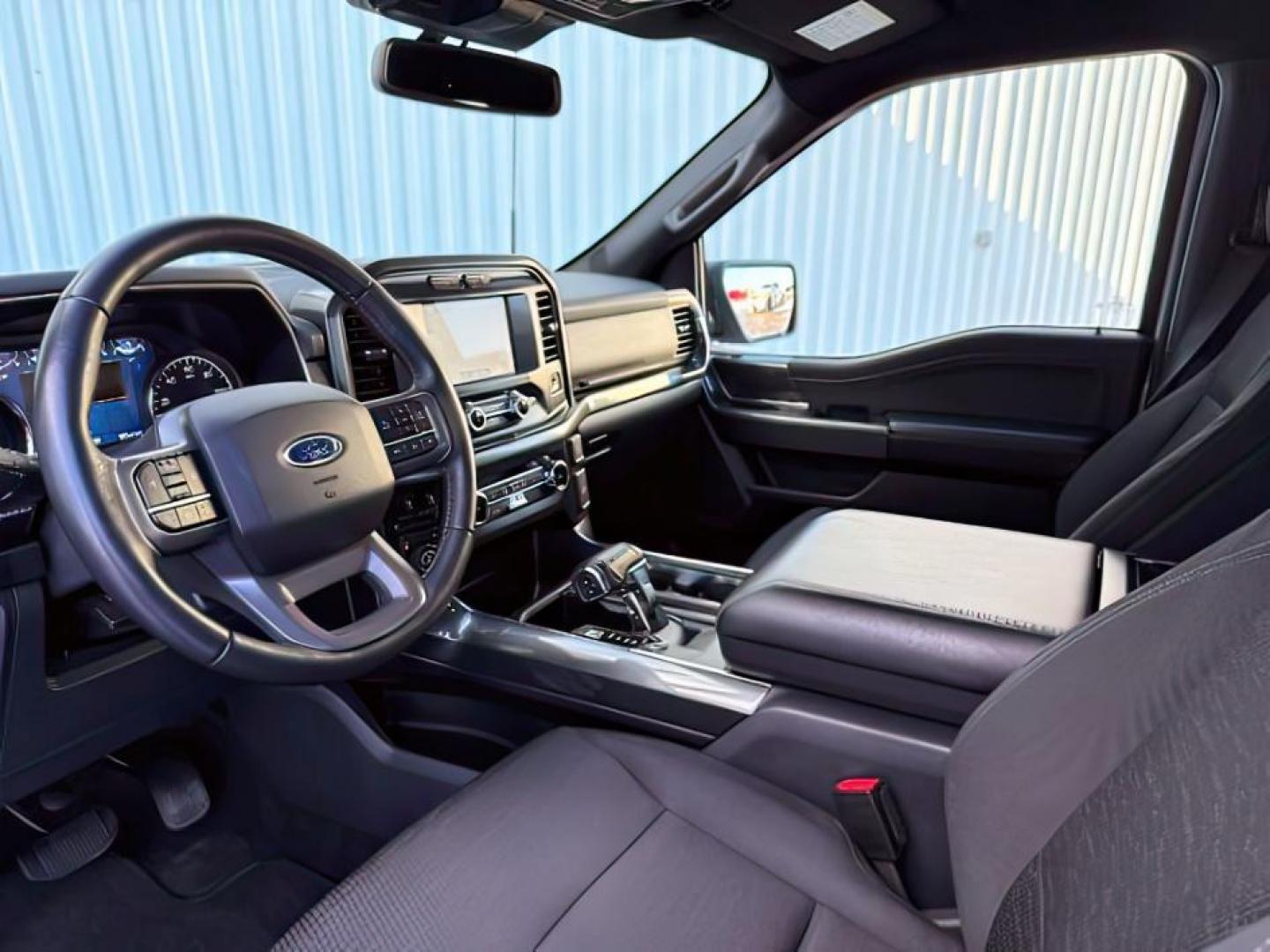 2022 WHITE /Black w/Medium Dark Slate Ford F-150 (1FTEW1EP2NK) with an EcoBoost 27L V-6 portdirect injection engine, Automatic transmission, located at 1175 N Woodruff Ave, Idaho Falls, ID, 83401, 43.506901, -111.999657 - At Timberline Auto, finding a great deal on your next vehicle is always easy! Our experienced sales staff's goal is to help find you the right vehicle at the right price! Our knowledgeable finance department has options for almost any credit score. We offer extended service contract options to prote - Photo#13