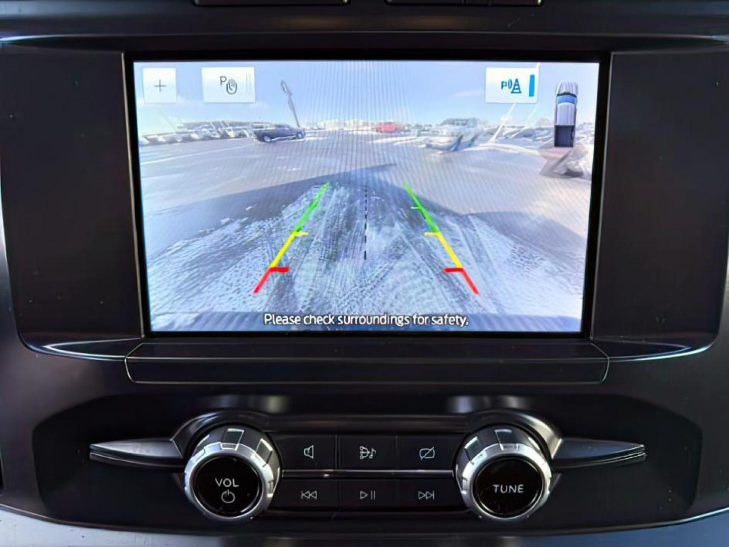 2022 WHITE /Black w/Medium Dark Slate Ford F-150 (1FTEW1EP2NK) with an EcoBoost 27L V-6 portdirect injection engine, Automatic transmission, located at 1175 N Woodruff Ave, Idaho Falls, ID, 83401, 43.506901, -111.999657 - At Timberline Auto, finding a great deal on your next vehicle is always easy! Our experienced sales staff's goal is to help find you the right vehicle at the right price! Our knowledgeable finance department has options for almost any credit score. We offer extended service contract options to prote - Photo#16