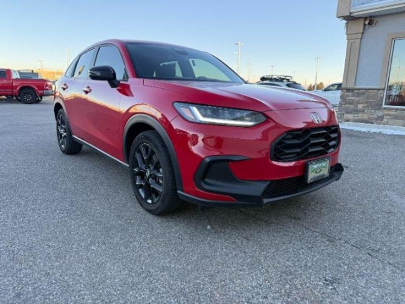 2024 Milano Red /Black Honda HR-V Sport (3CZRZ2H52RM) with an 4 Cyl, 2.0L engine, CVT transmission, located at 1175 N Woodruff Ave, Idaho Falls, ID, 83401, 43.506901, -111.999657 - <b>Vehicle Details</b><br>Turn heads and enjoy everyday versatility in this pre-owned 2024 Honda HR-V Sport, now available in Idaho Falls, ID. With 43,514 miles, this stylish crossover delivers the modern design, smart functionality, and reliable performance drivers want in a compact SUV. Powered by- Photo#9