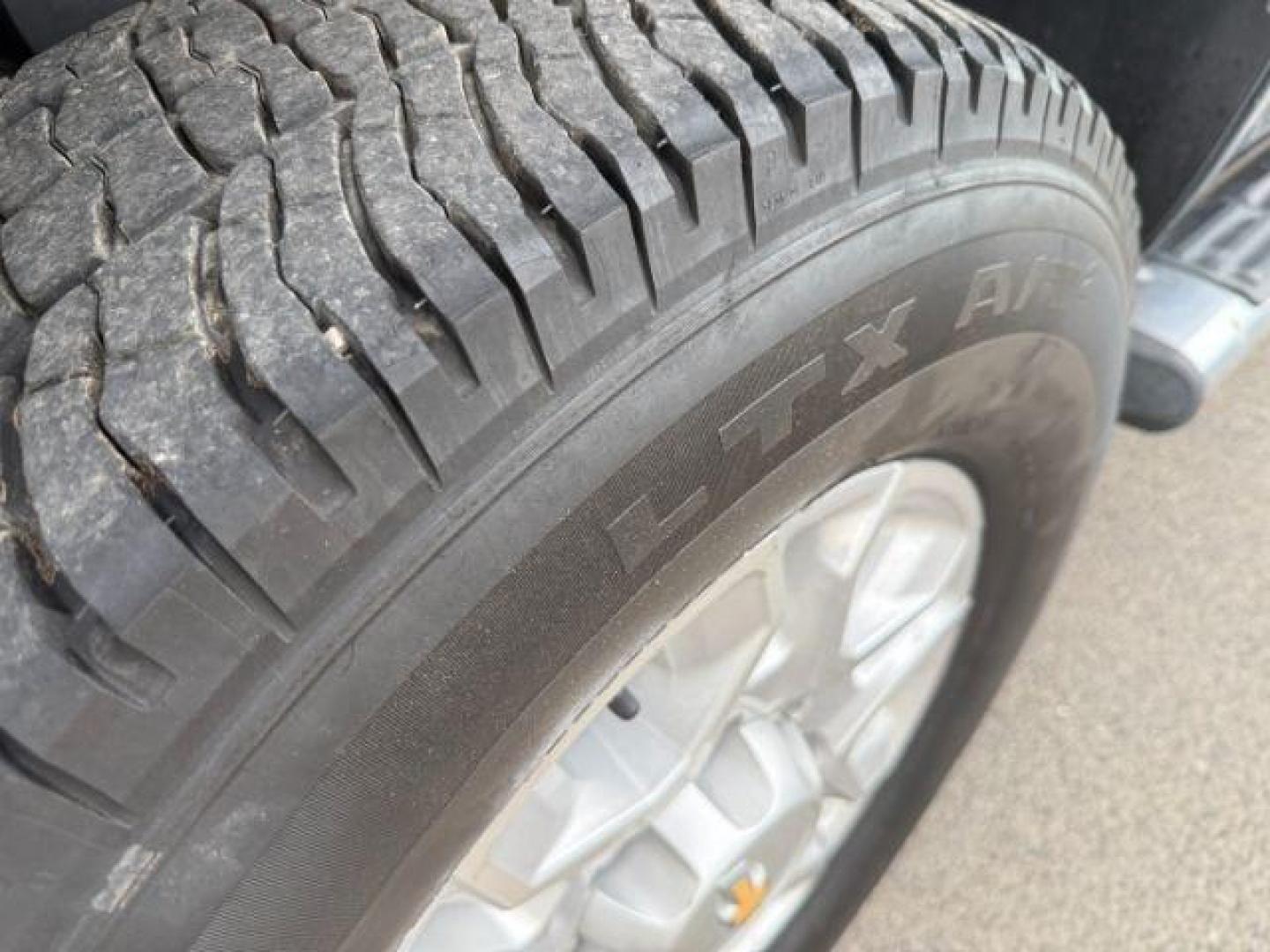 2011 BLUE /Ebony GMC Sierra 2500HD (1GT120C8XBF) with an Duramax 66L V-8 diesel direct injection engine, Automatic transmission, located at 1175 N Woodruff Ave, Idaho Falls, ID, 83401, 43.506901, -111.999657 - At Timberline Auto, finding a great deal on your next vehicle is always easy! Our experienced sales staff's goal is to help find you the right vehicle at the right price! Our knowledgeable finance department has options for almost any credit score. We offer extended service contract options to prote - Photo#27